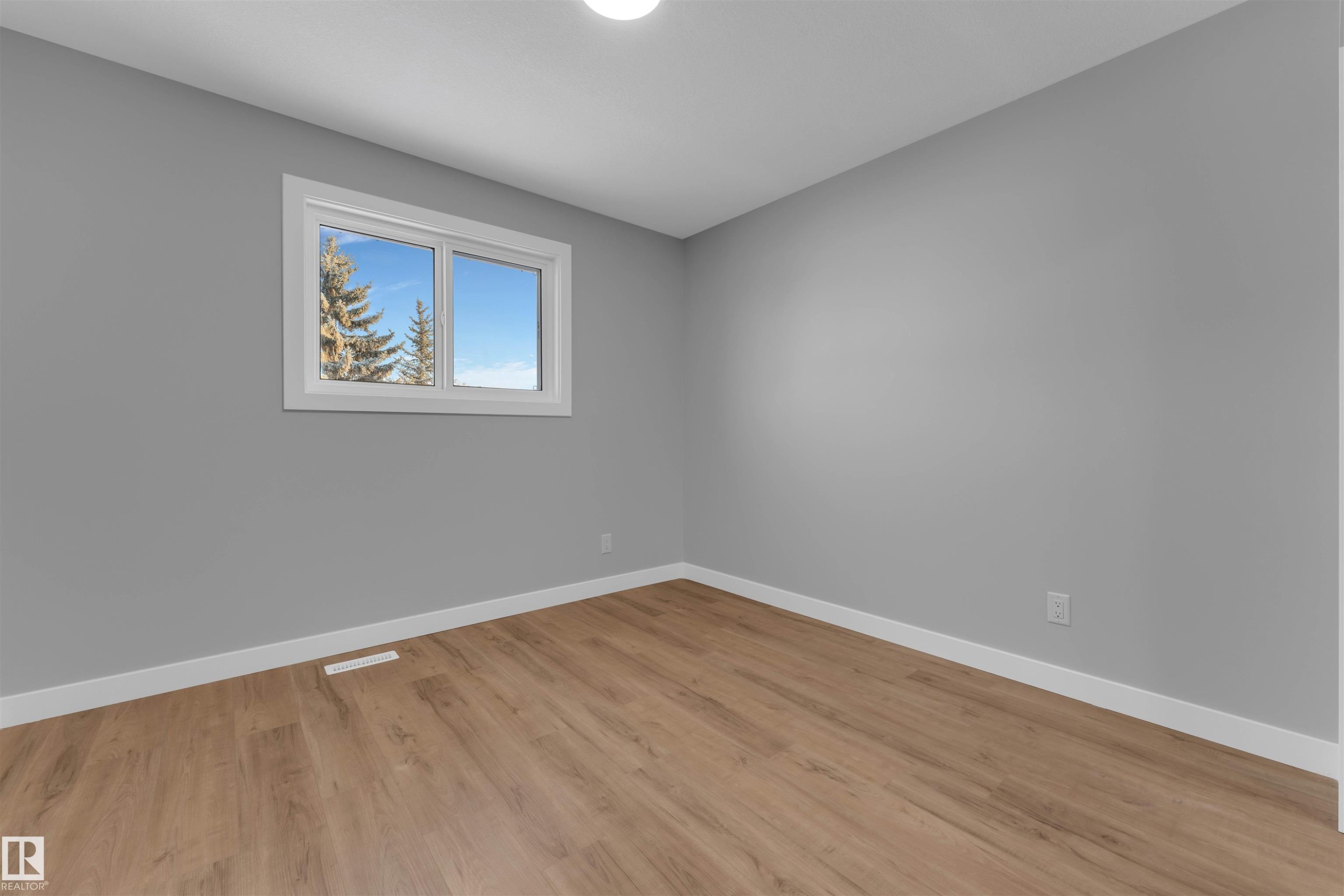 4320 74 Street Nw, Edmonton, AB - Indoor Photo Showing Other Room