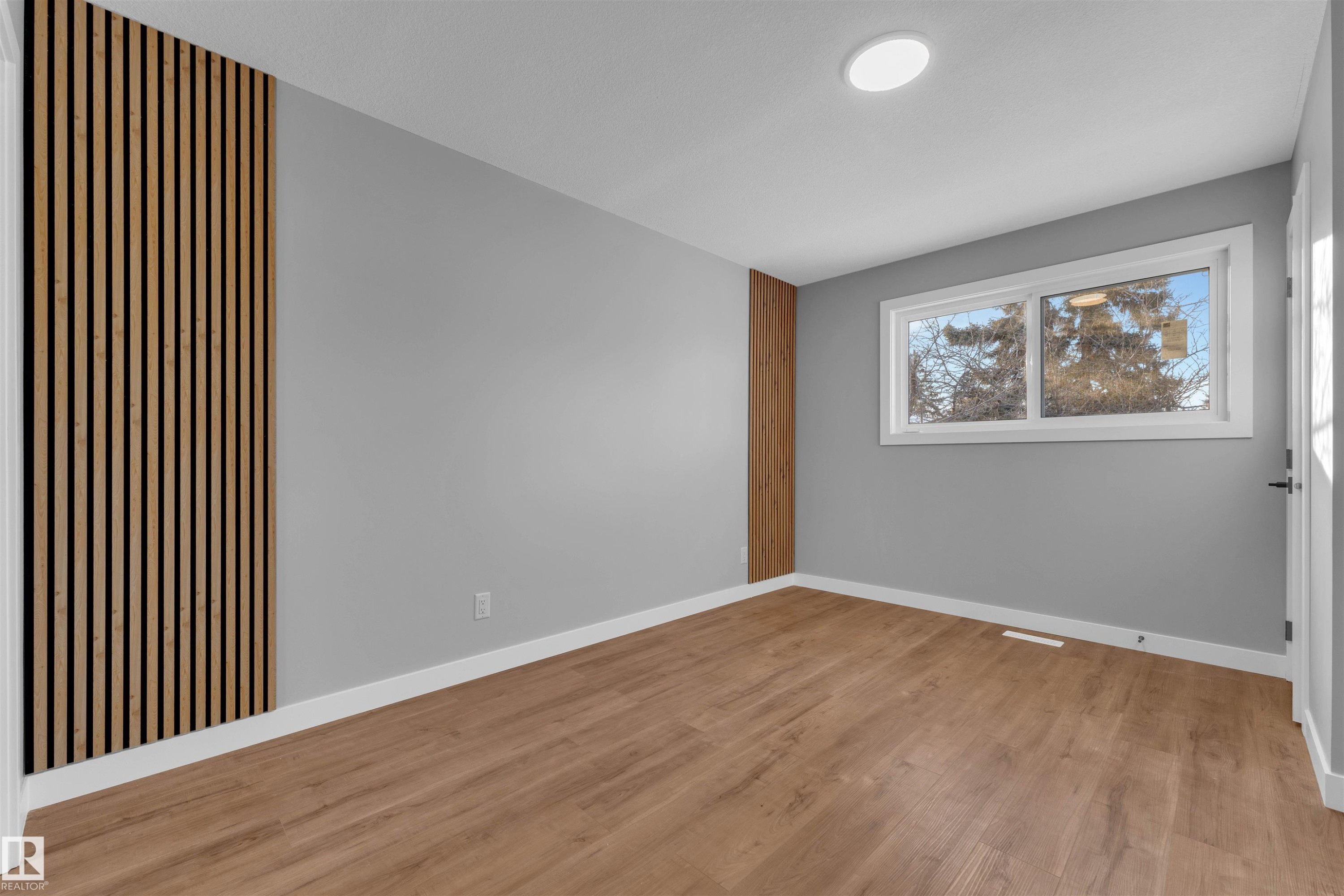 4320 74 Street Nw, Edmonton, AB - Indoor Photo Showing Other Room