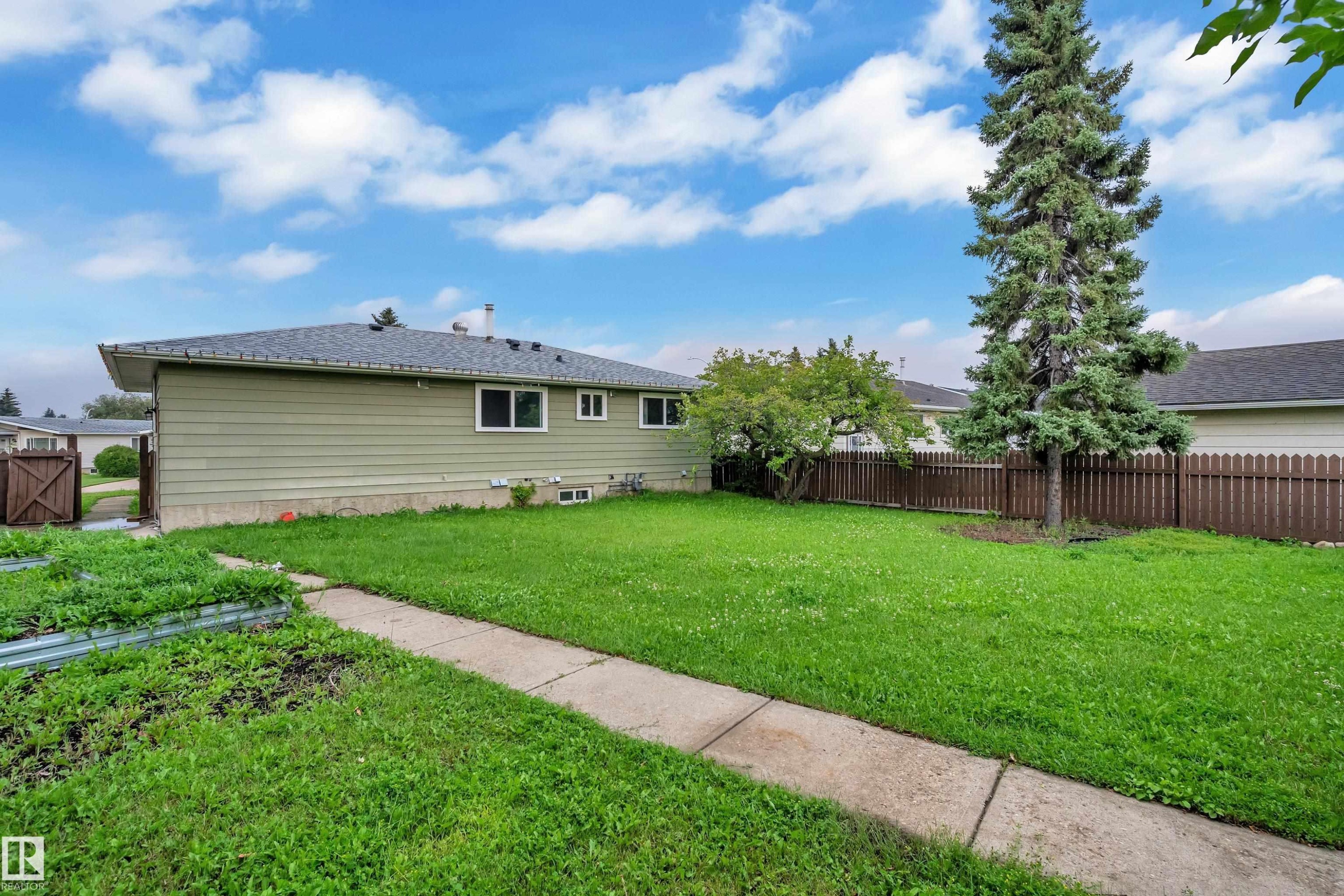 4320 74 Street Nw, Edmonton, AB - Outdoor