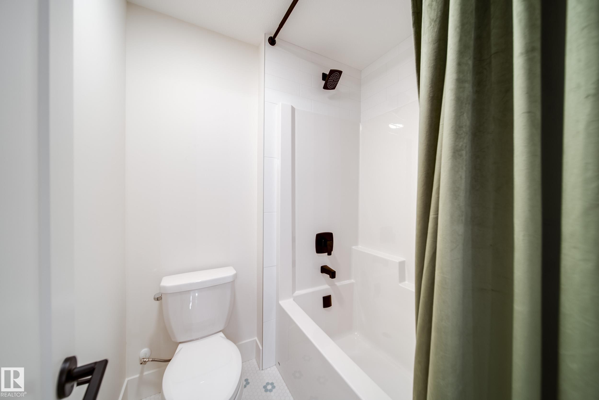 95 Jubilation Drive, St. Albert, AB - Indoor Photo Showing Bathroom
