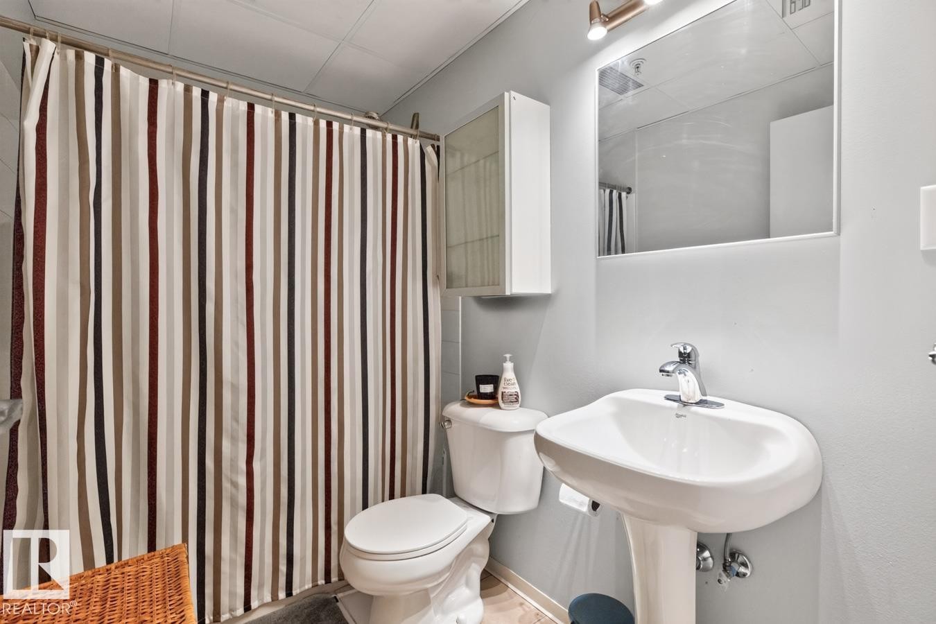 #1207 10024 Jasper Av Nw, Edmonton, AB - Indoor Photo Showing Bathroom