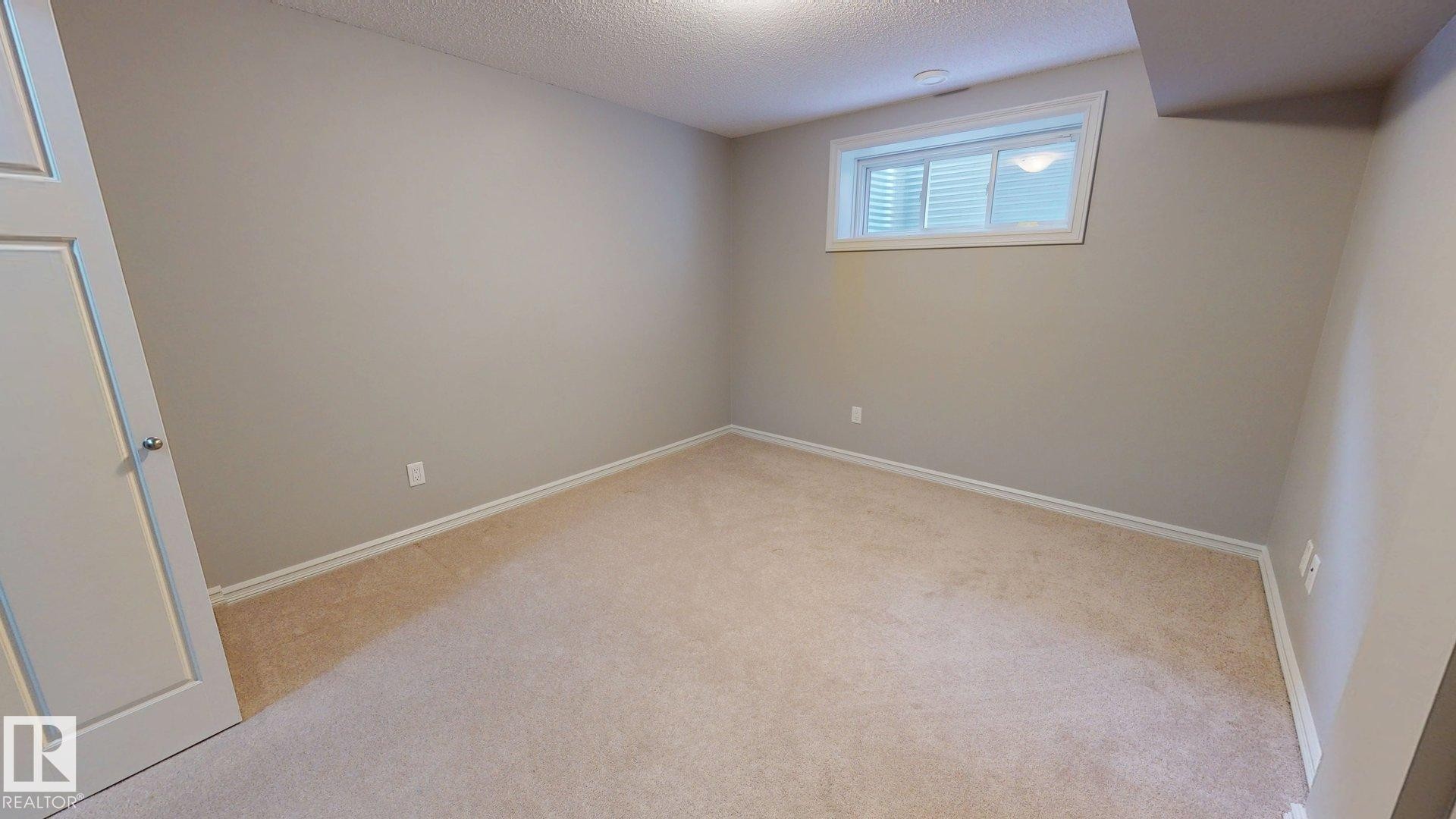821 36A Avenue Nw, Edmonton, AB - Indoor Photo Showing Other Room