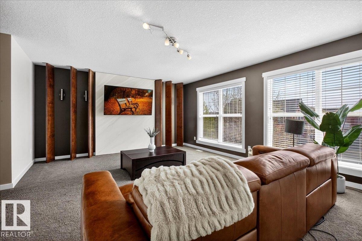 Living room - 3936 Claxton Loop Sw, Edmonton, AB - Indoor Photo Showing Other Room