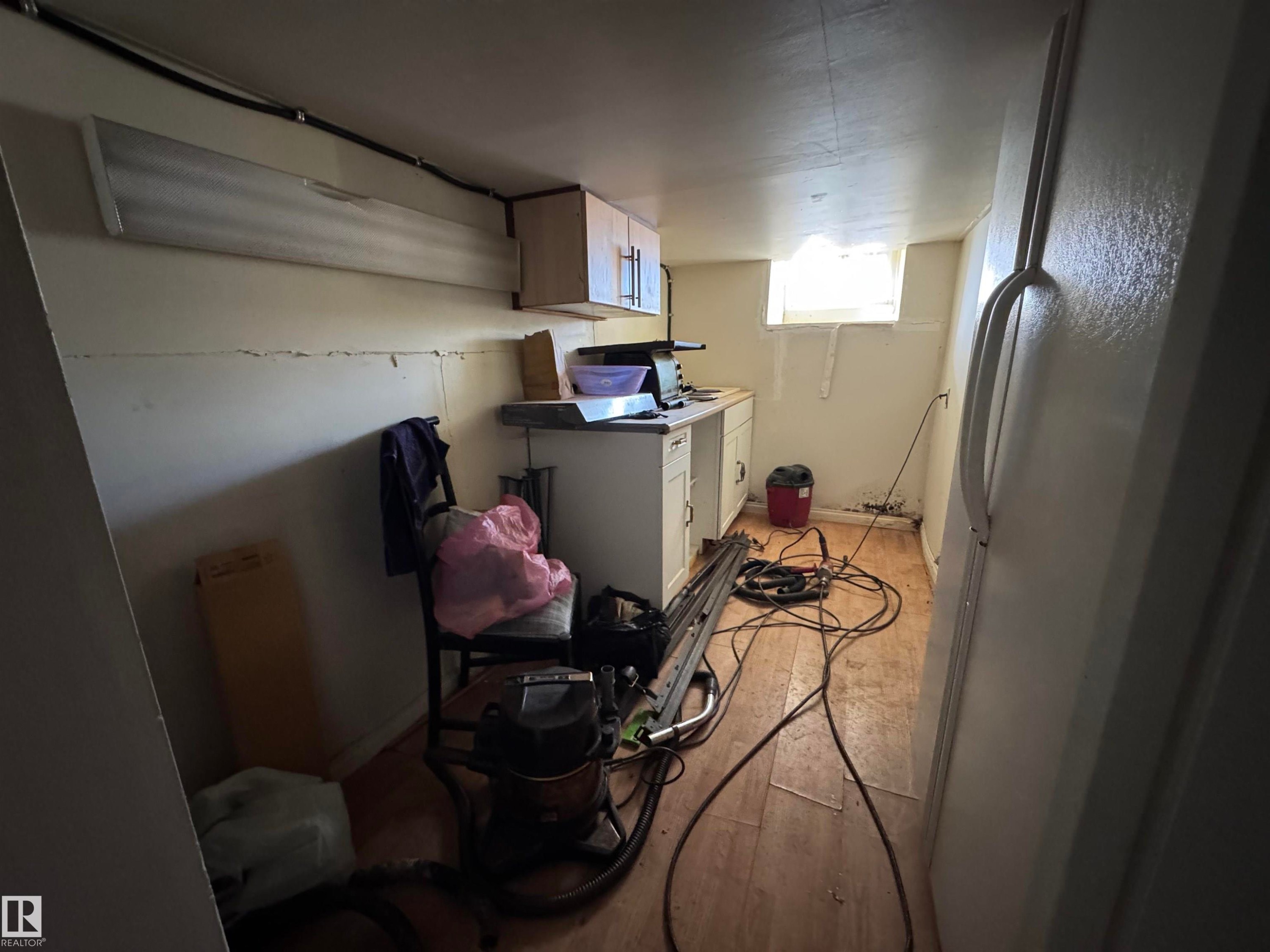 Additional content - 11147 97 Street Nw, Edmonton, AB - Indoor
