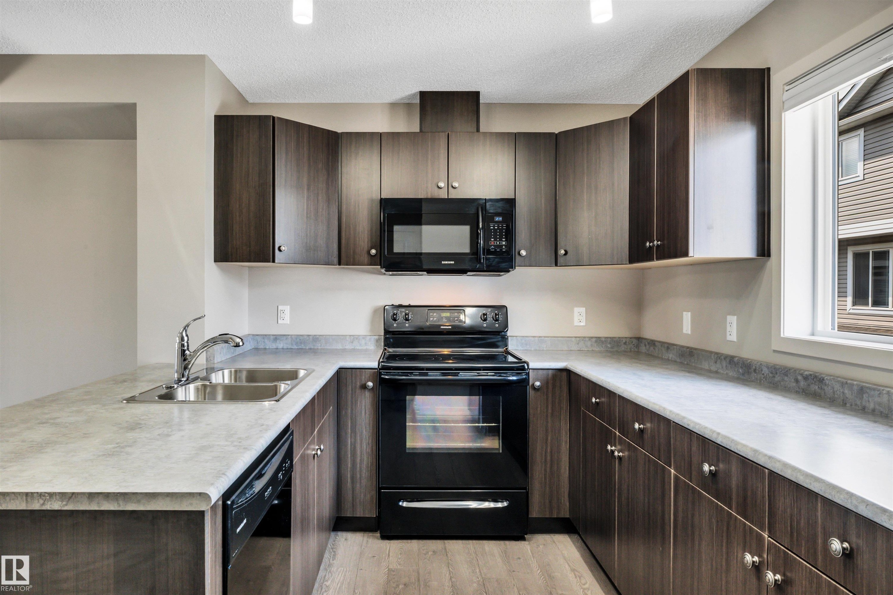 #33 1816 Rutherford Rd Sw, Edmonton, AB