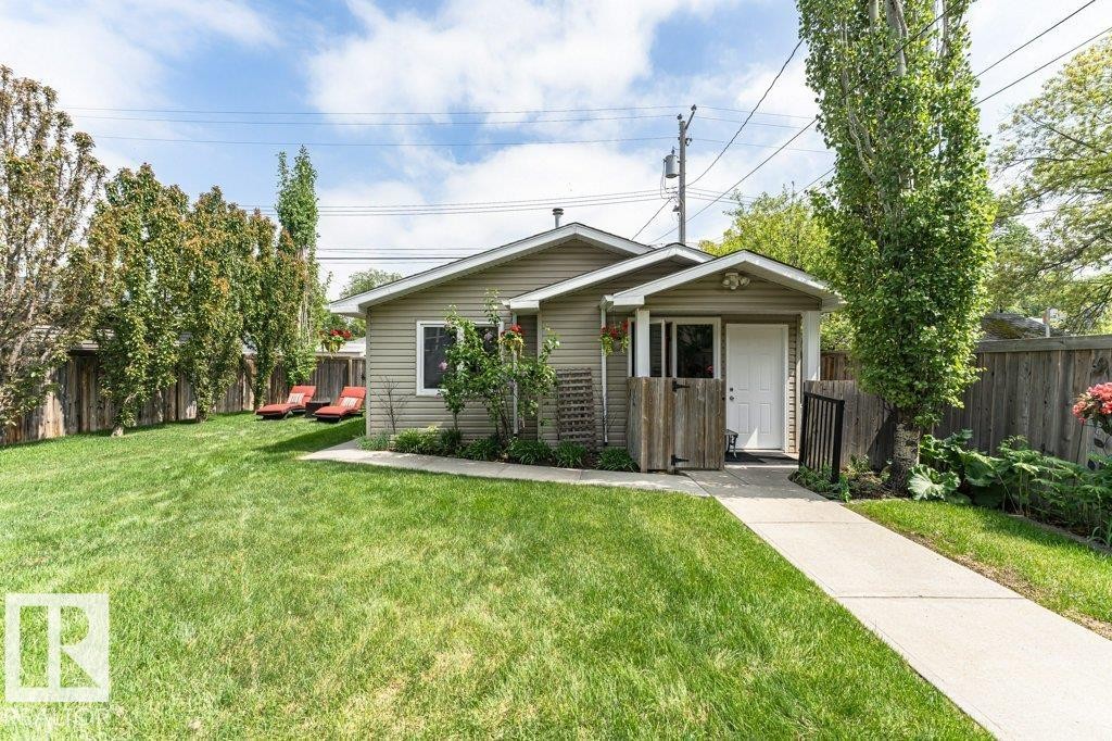 11009 131 Street Nw, Edmonton, AB - Outdoor