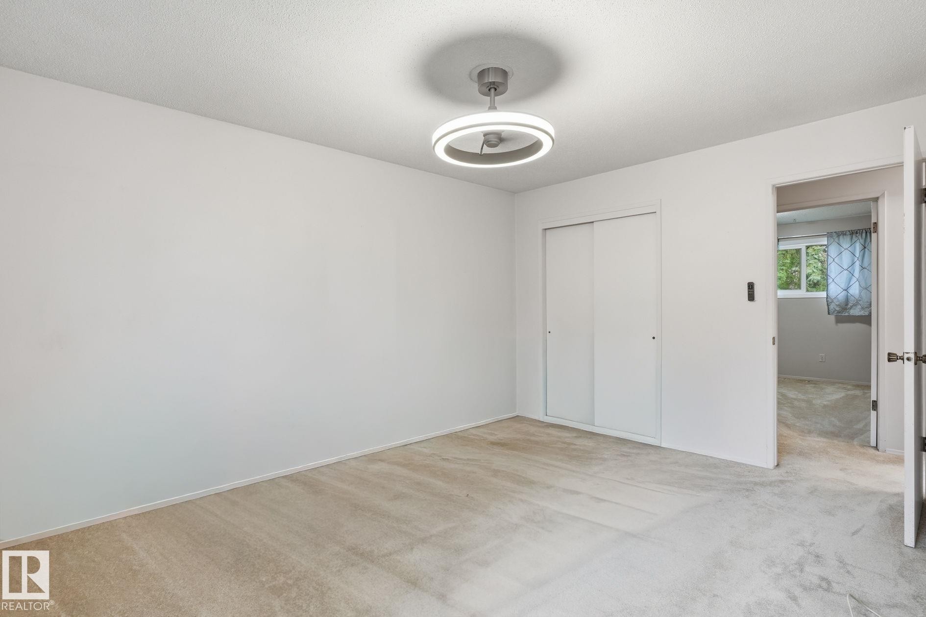 14 Brampton Street, Spruce Grove, AB - Indoor Photo Showing Other Room