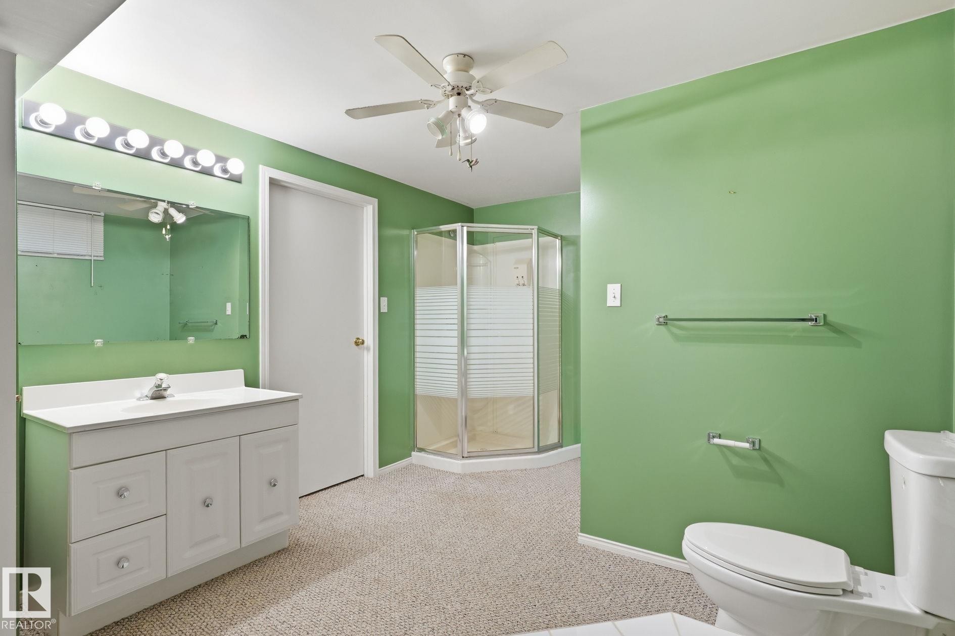 14 Brampton Street, Spruce Grove, AB - Indoor Photo Showing Bathroom