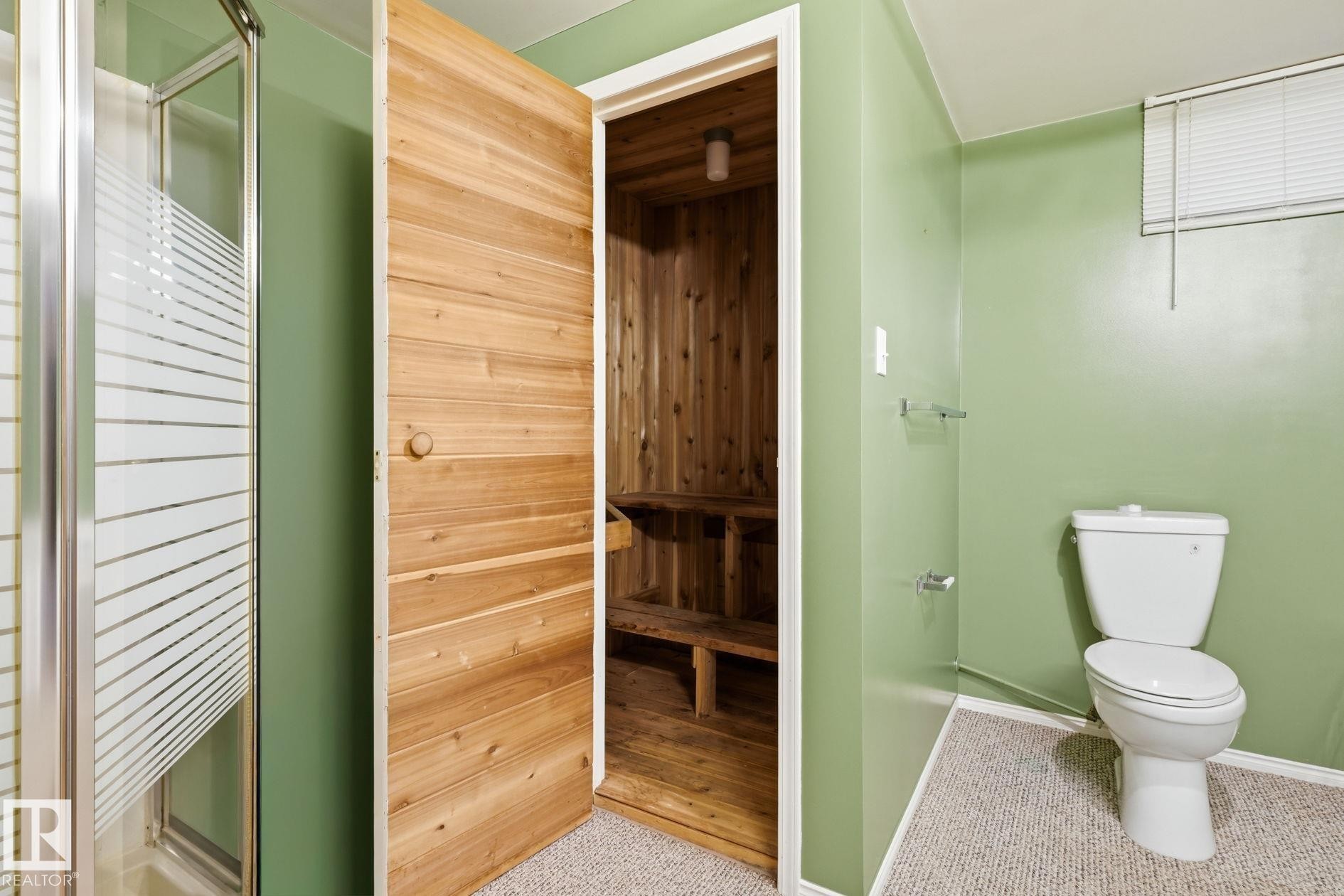 14 Brampton Street, Spruce Grove, AB - Indoor Photo Showing Bathroom