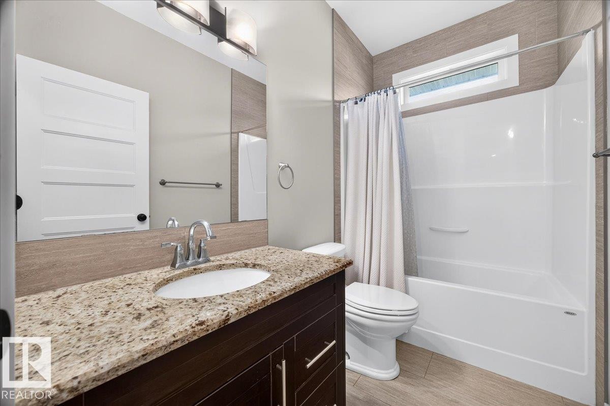 12126 47 Street Nw, Edmonton, AB - Indoor Photo Showing Bathroom