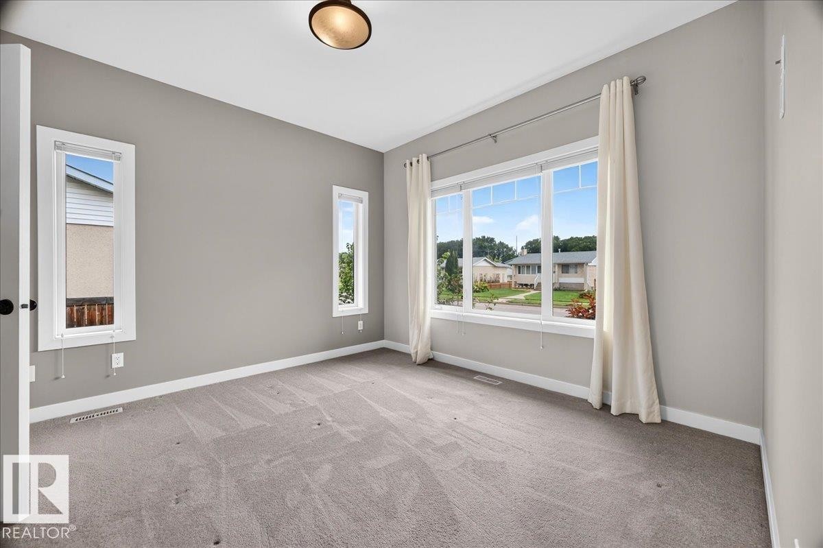 12126 47 Street Nw, Edmonton, AB - Indoor Photo Showing Other Room