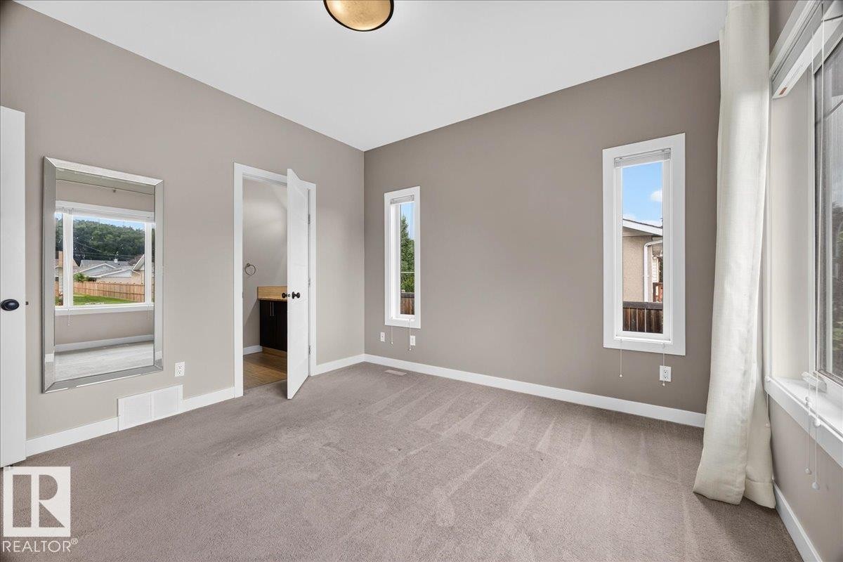 12126 47 Street Nw, Edmonton, AB - Indoor Photo Showing Other Room