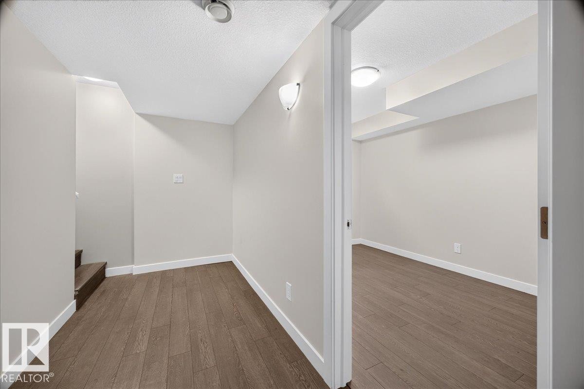 12126 47 Street Nw, Edmonton, AB - Indoor Photo Showing Other Room