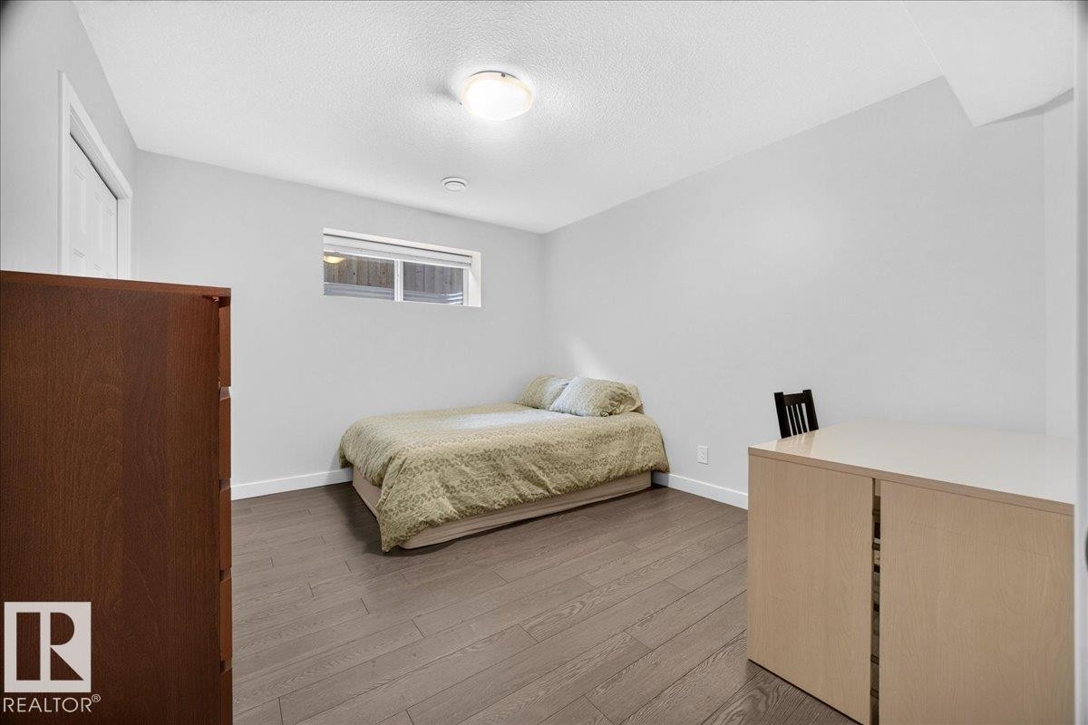 12126 47 Street Nw, Edmonton, AB - Indoor Photo Showing Bedroom