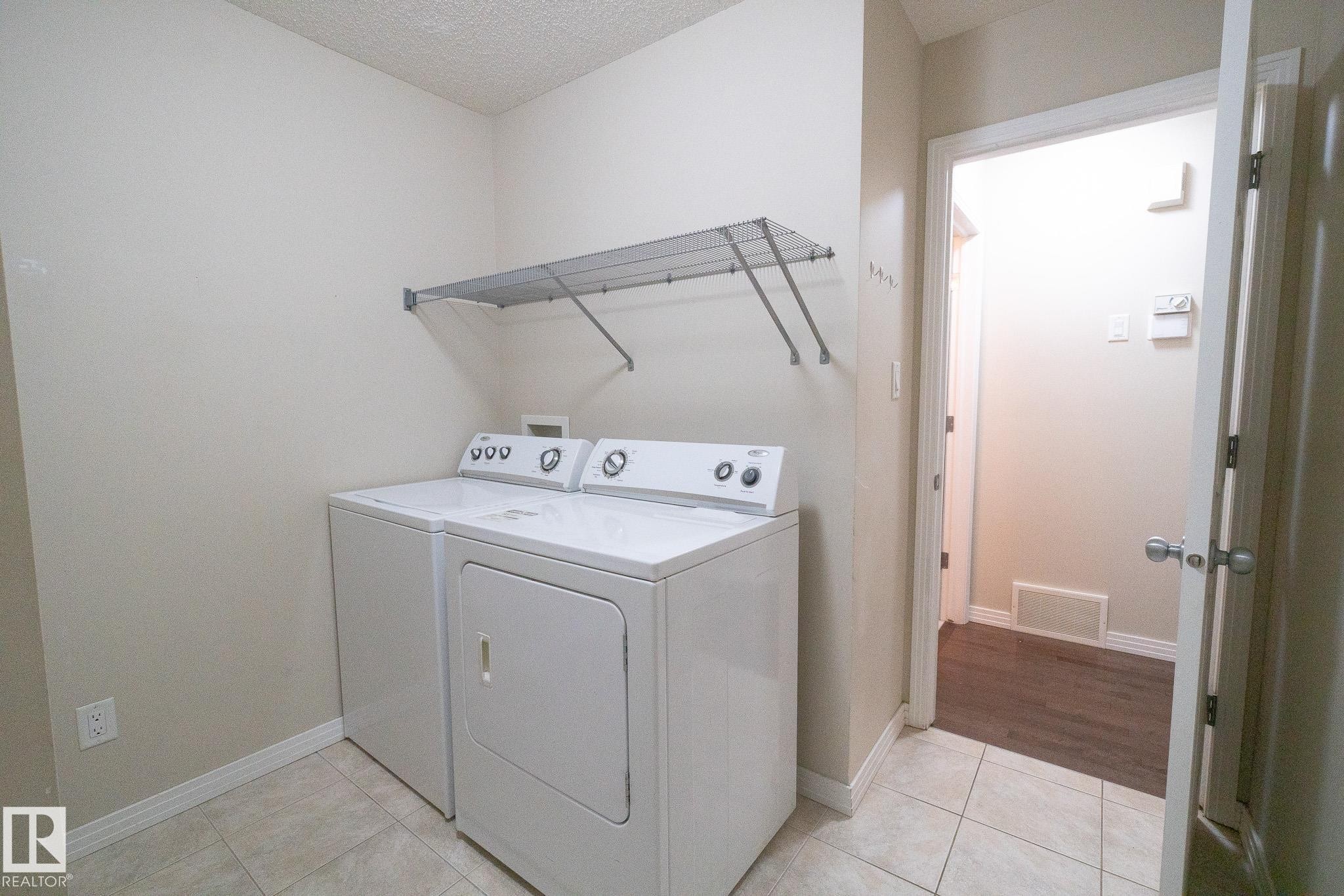 632 60 Street Sw, Edmonton, AB - Indoor Photo Showing Laundry Room