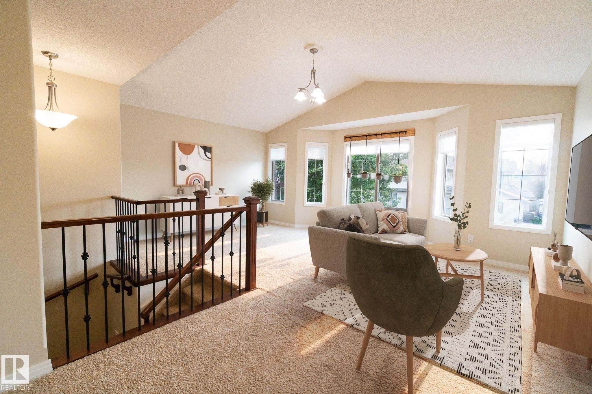 632 60 Street Sw, Edmonton, AB - Indoor Photo Showing Other Room