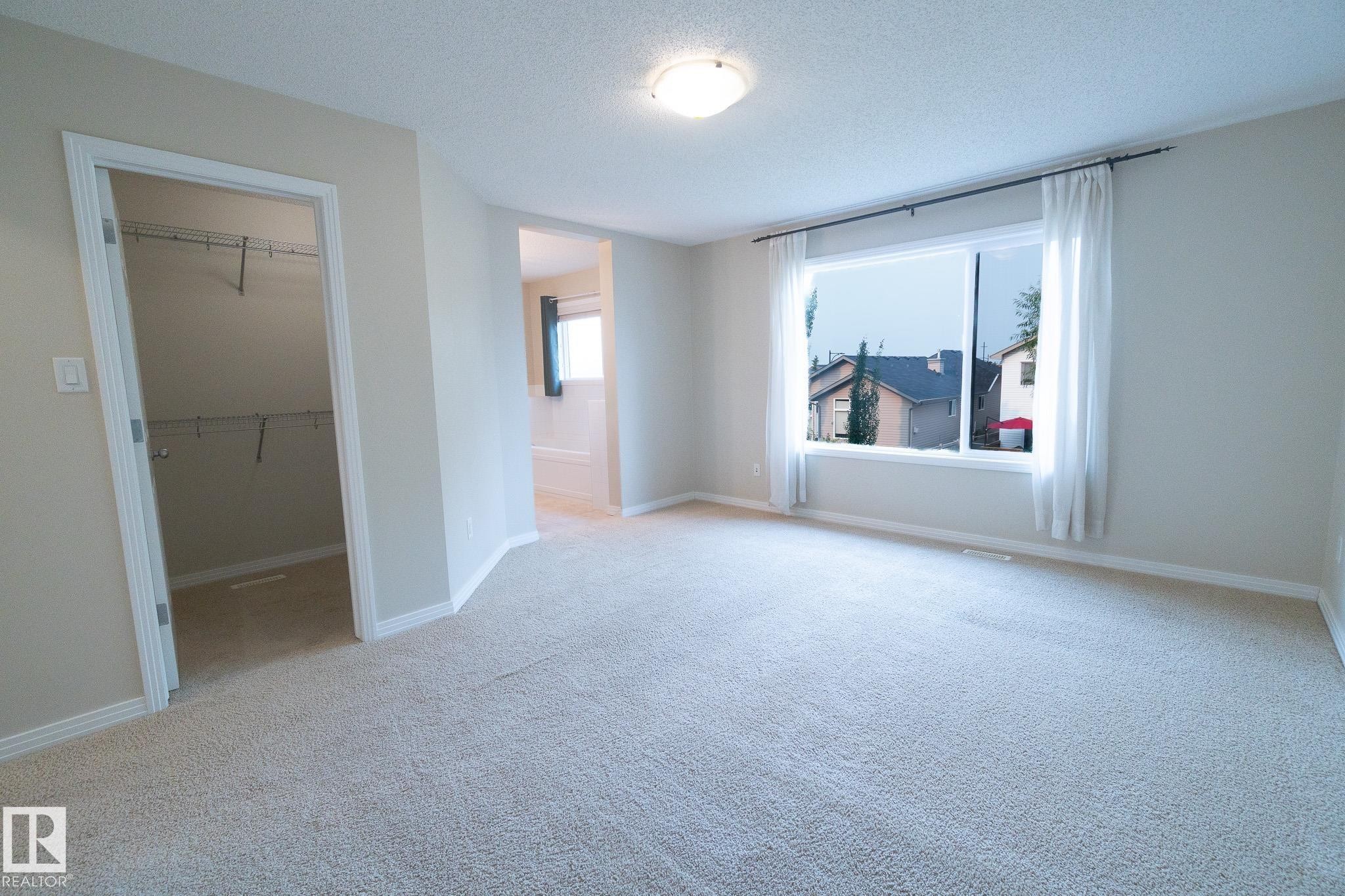 632 60 Street Sw, Edmonton, AB - Indoor Photo Showing Other Room
