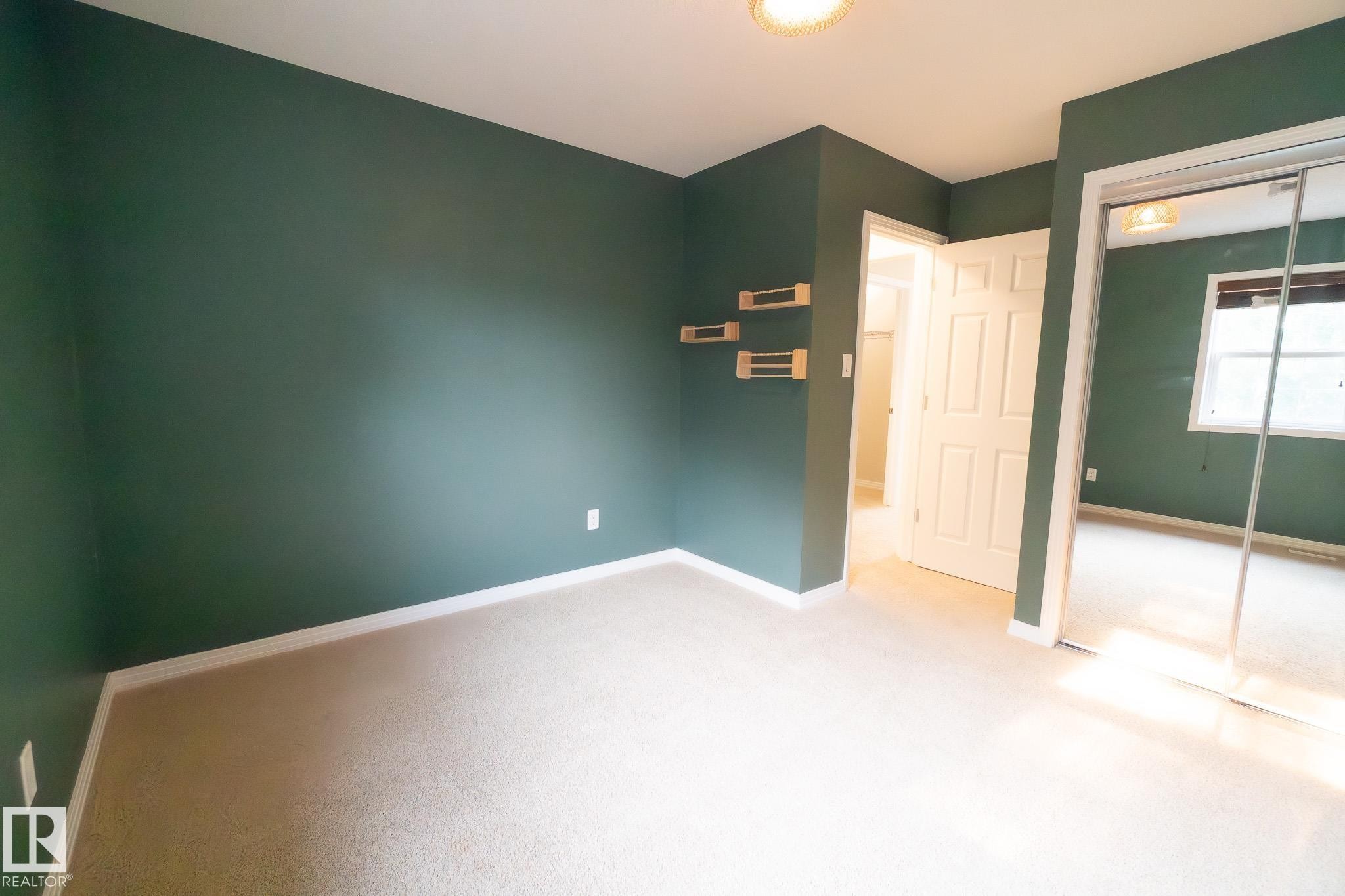 632 60 Street Sw, Edmonton, AB - Indoor Photo Showing Other Room