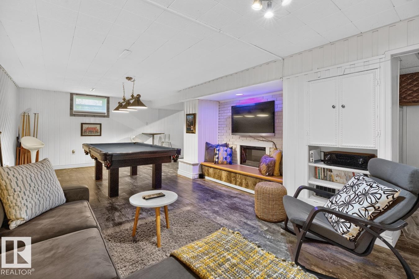 7724 97 Avenue Nw, Edmonton, AB - Indoor