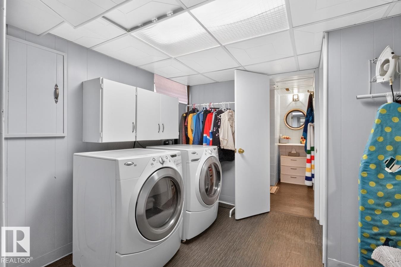 7724 97 Avenue Nw, Edmonton, AB - Indoor Photo Showing Laundry Room