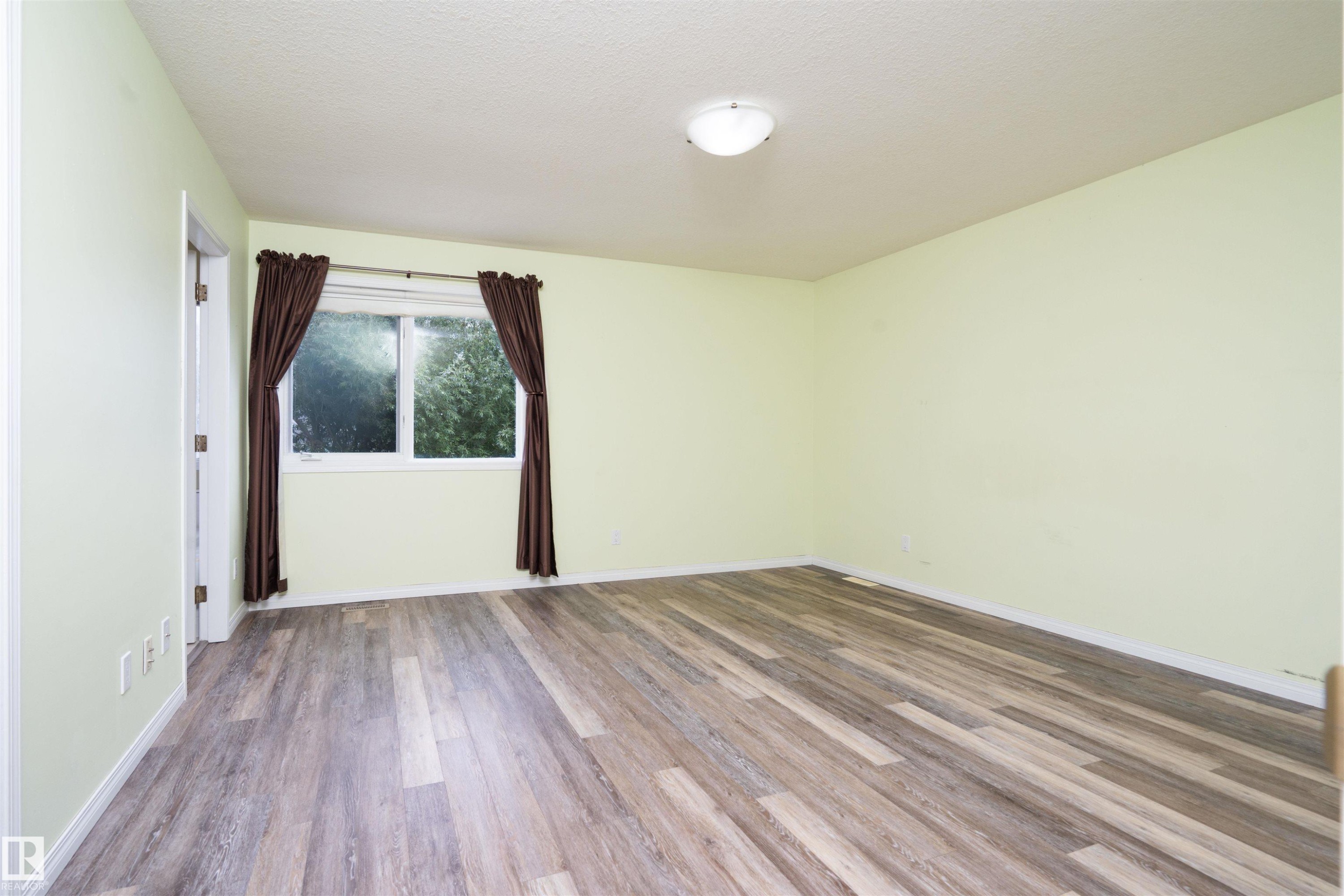 3811 44 Street Nw, Edmonton, AB - Indoor Photo Showing Other Room