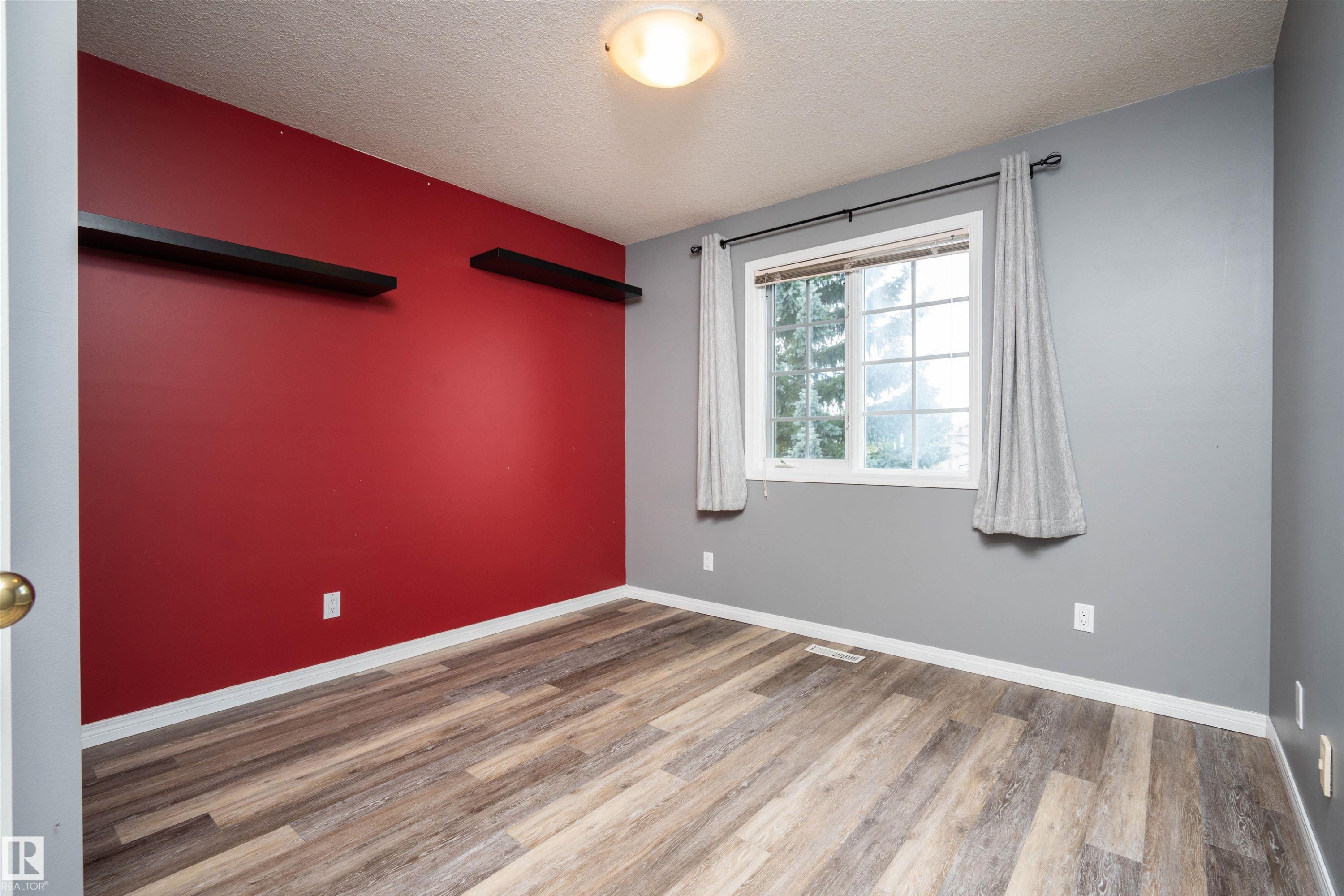 3811 44 Street Nw, Edmonton, AB - Indoor Photo Showing Other Room