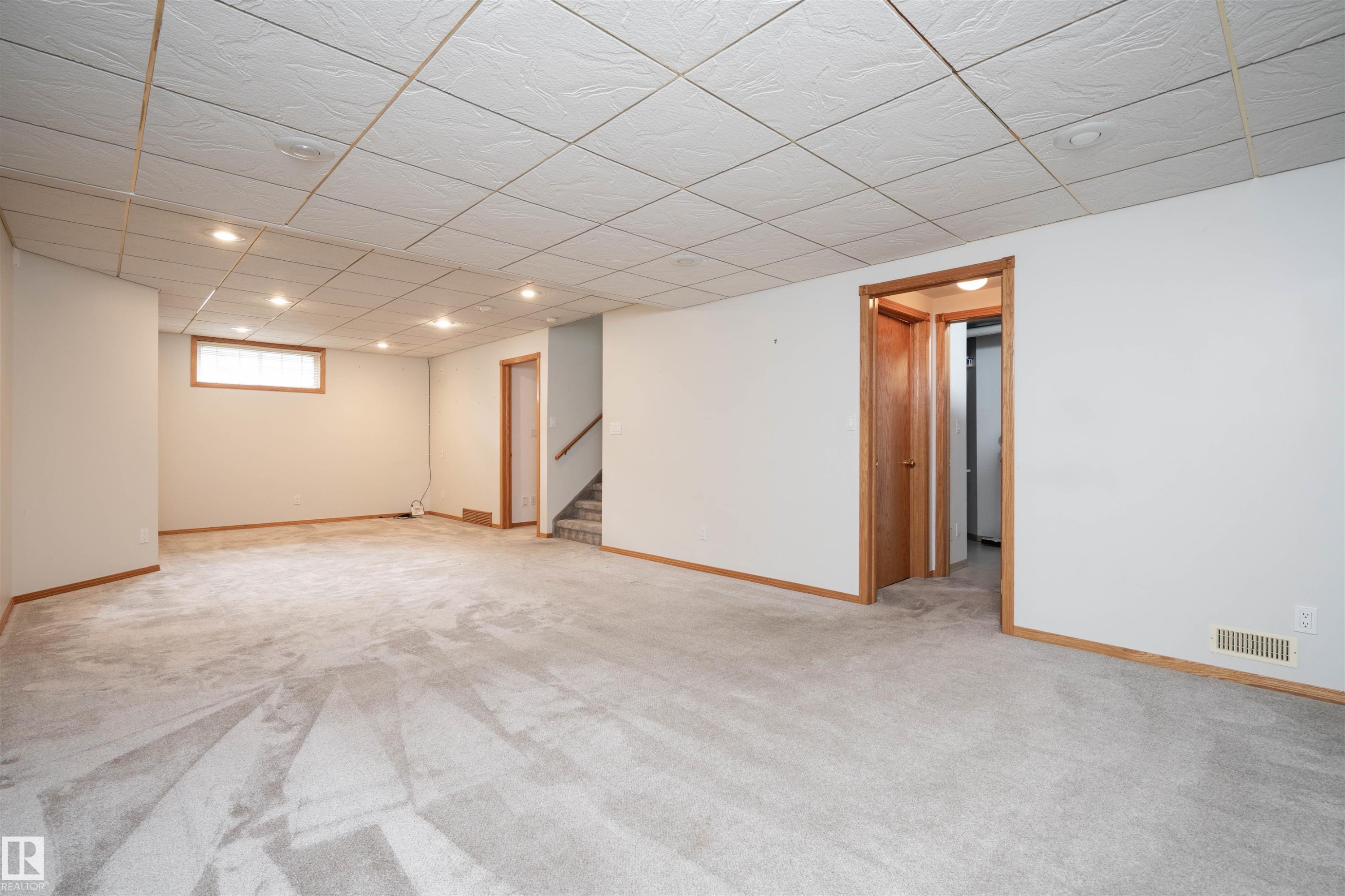 3811 44 Street Nw, Edmonton, AB - Indoor