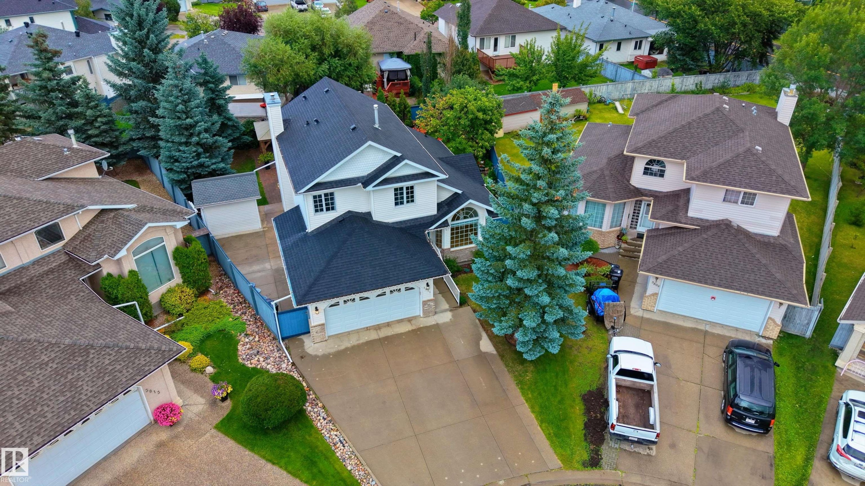 3811 44 Street Nw, Edmonton, AB - Outdoor