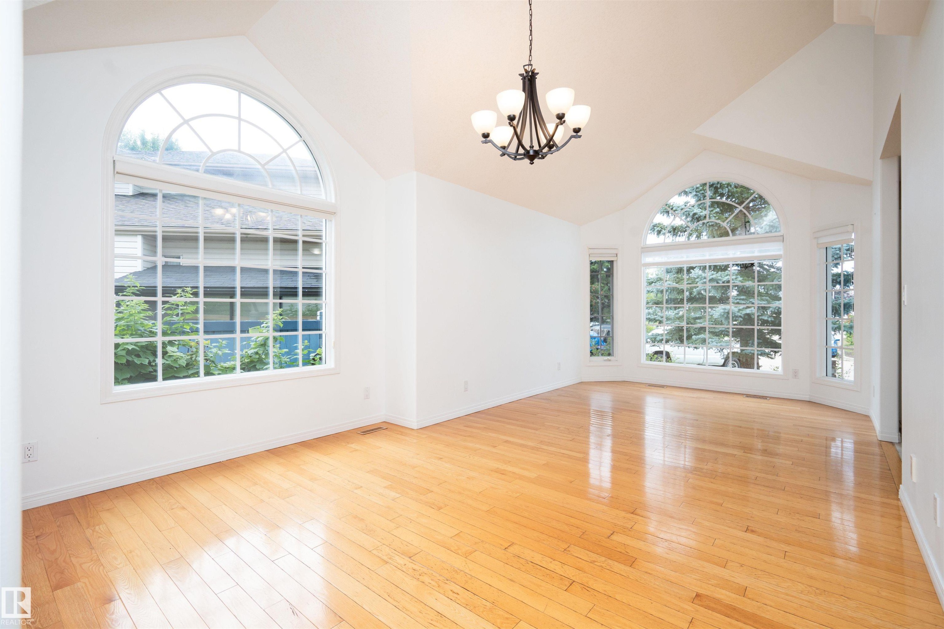 3811 44 Street Nw, Edmonton, AB - Indoor Photo Showing Other Room