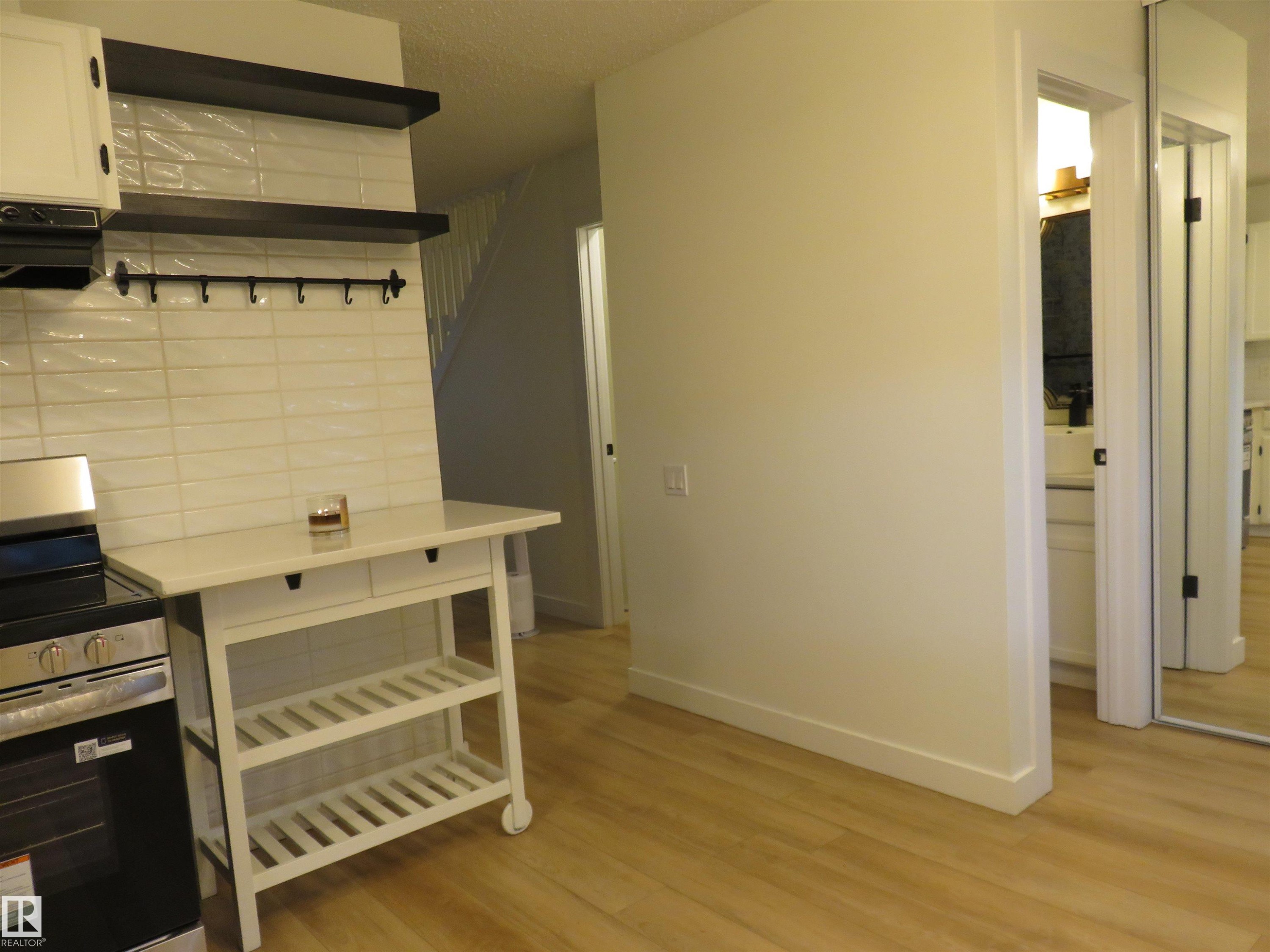 8065 178 Street Nw, Edmonton, AB - Indoor Photo Showing Other Room