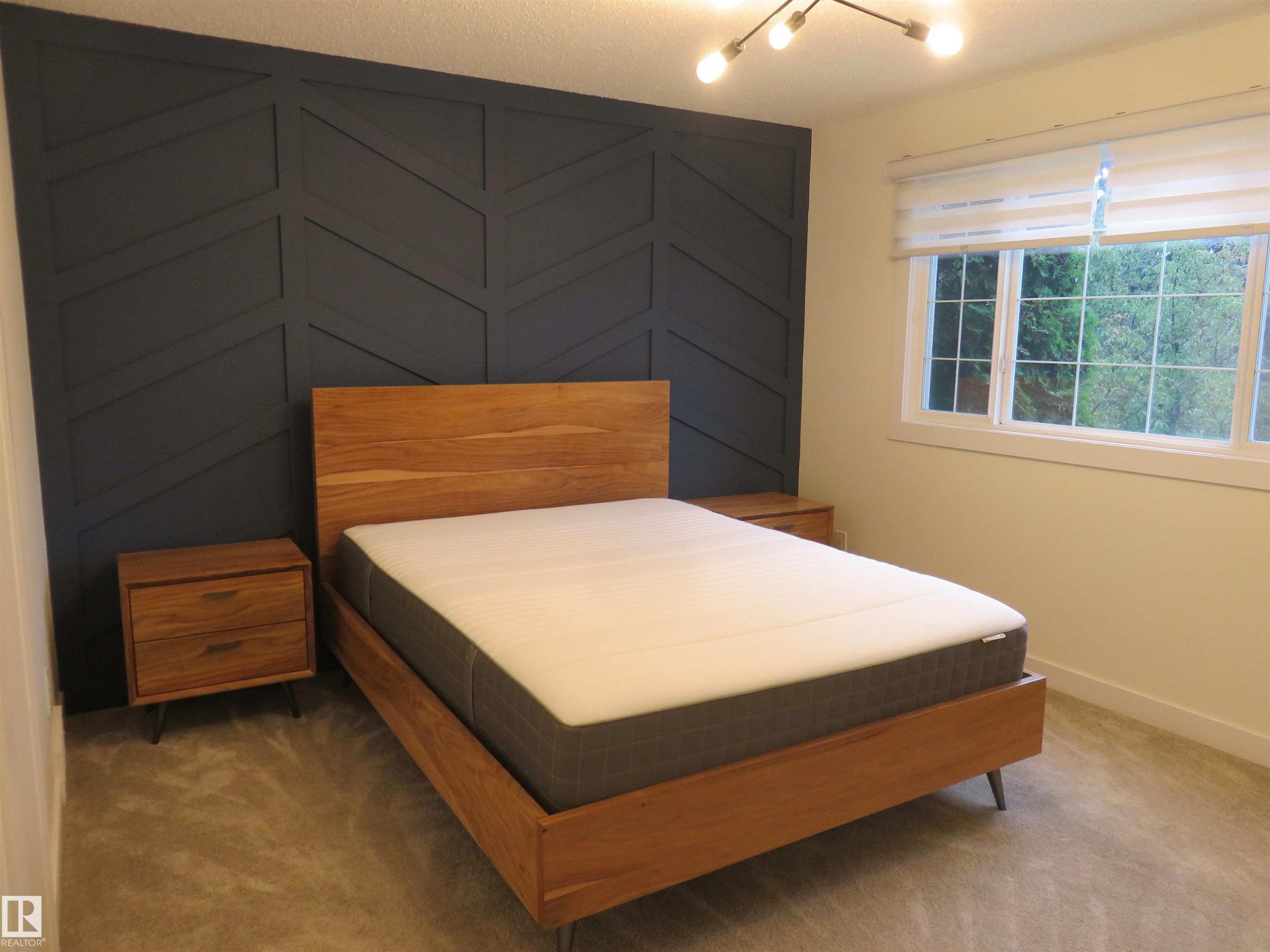 8065 178 Street Nw, Edmonton, AB - Indoor Photo Showing Bedroom
