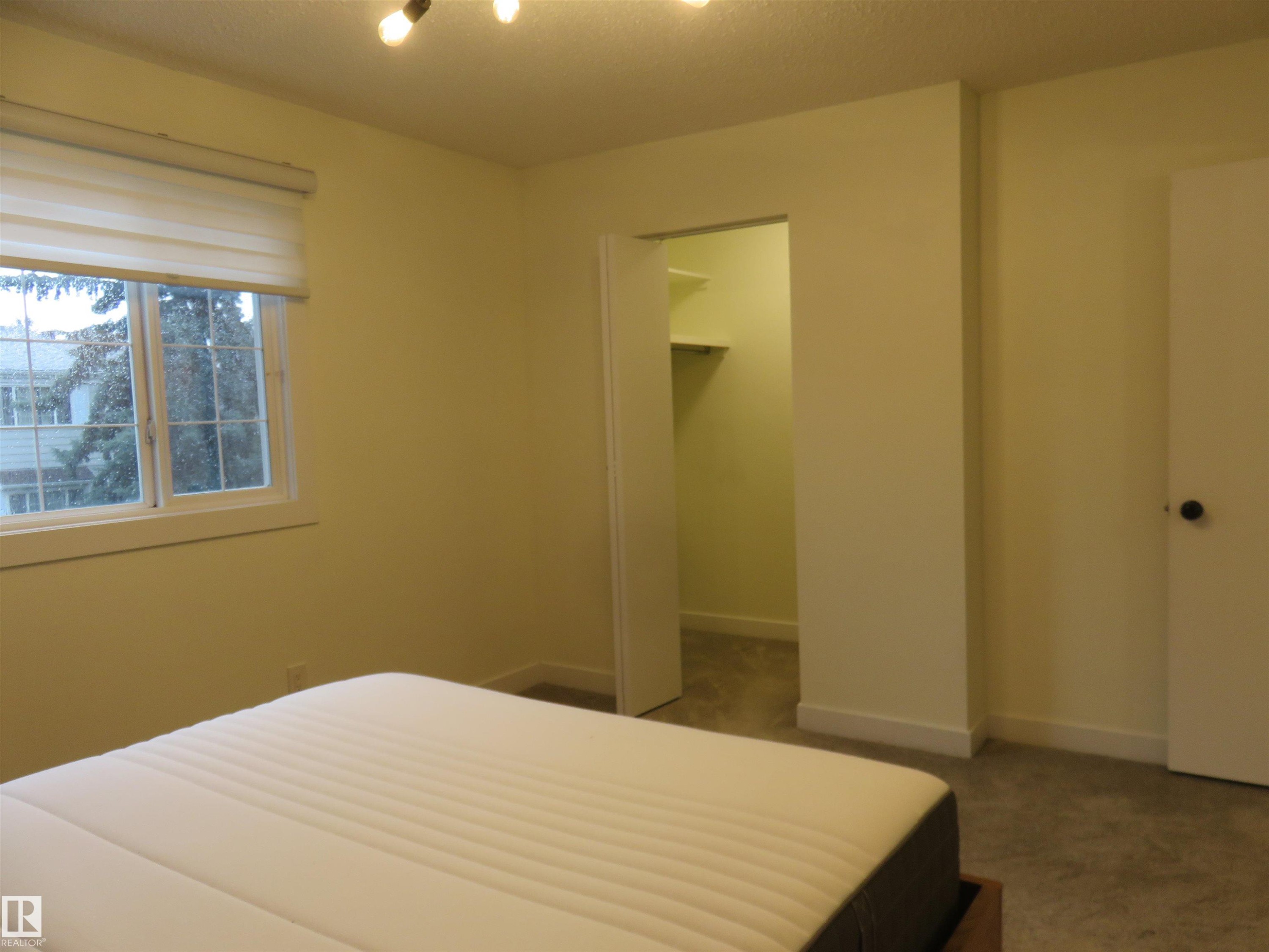 8065 178 Street Nw, Edmonton, AB - Indoor Photo Showing Bedroom