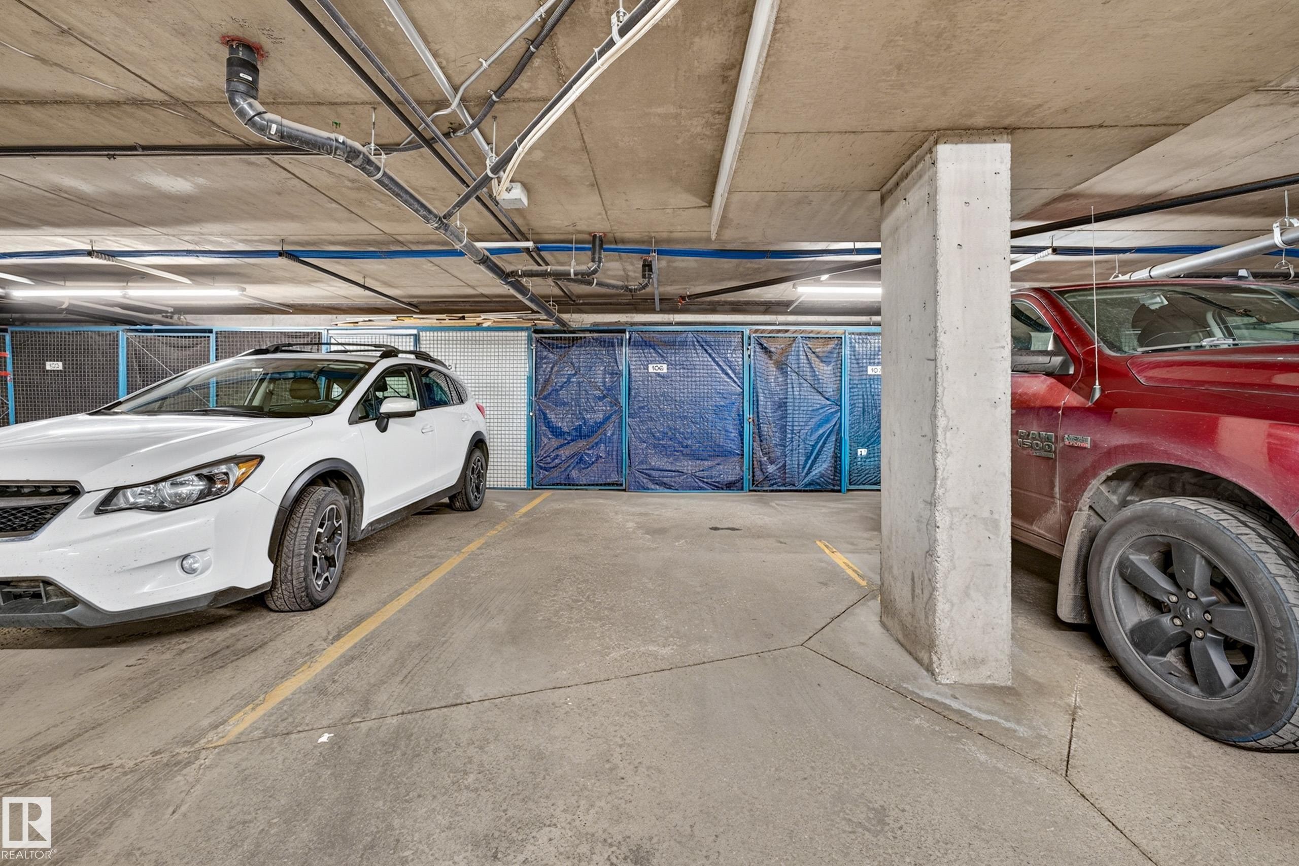 #304 9804 101 St Nw, Edmonton, AB - Indoor Photo Showing Garage