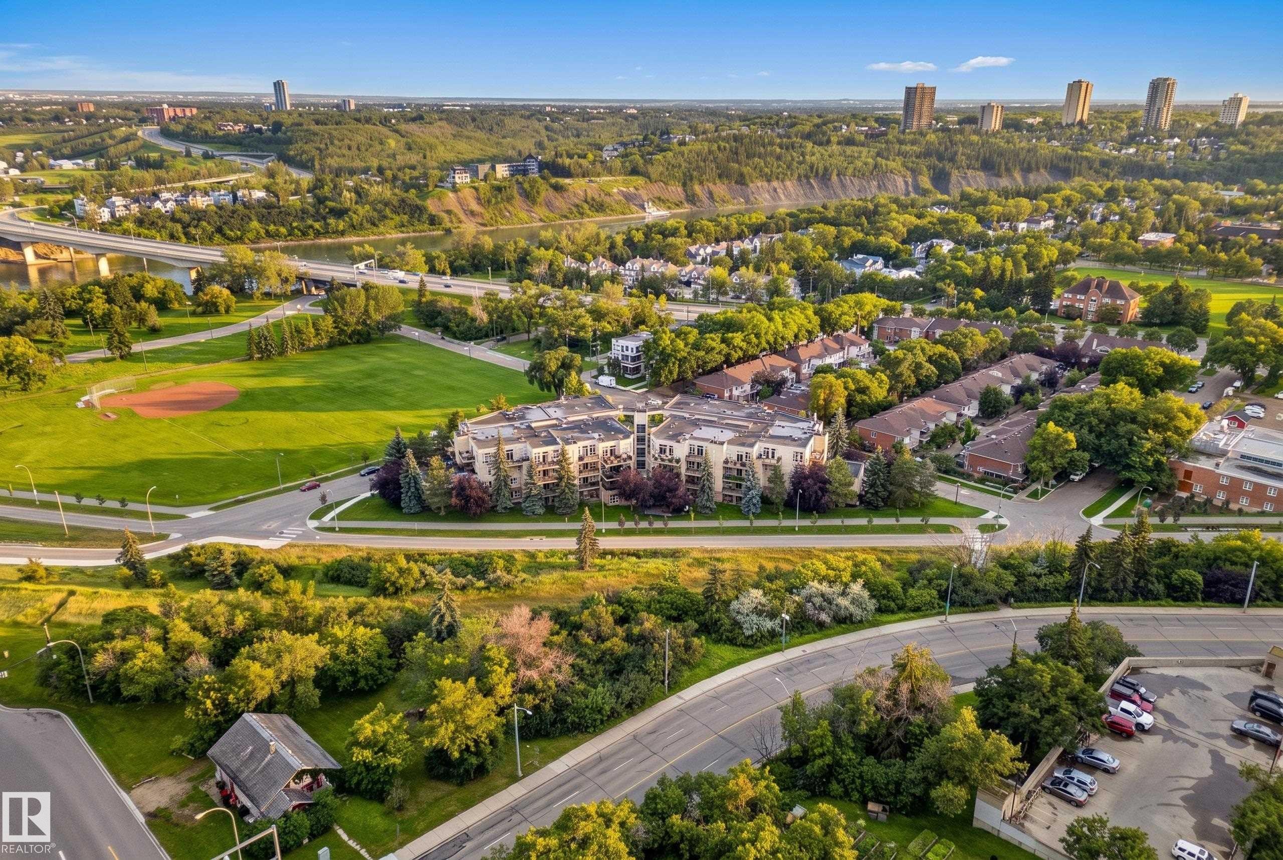 #304 9804 101 St Nw, Edmonton, AB - Outdoor With View