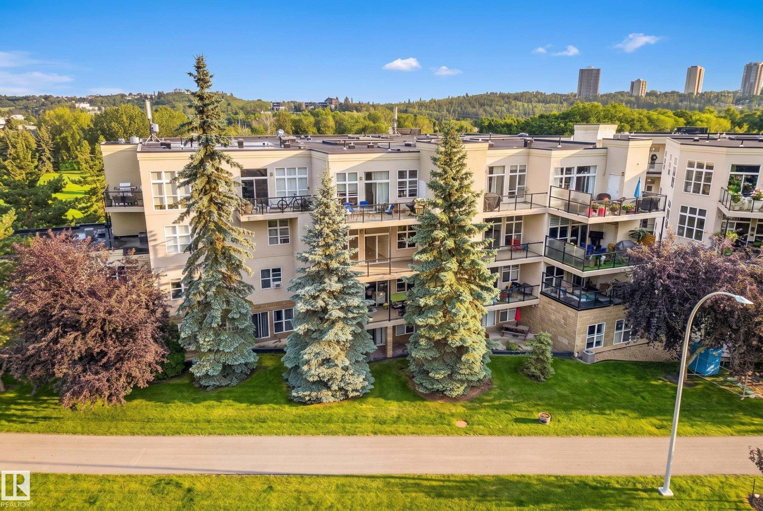 #304 9804 101 St Nw, Edmonton, AB - Outdoor