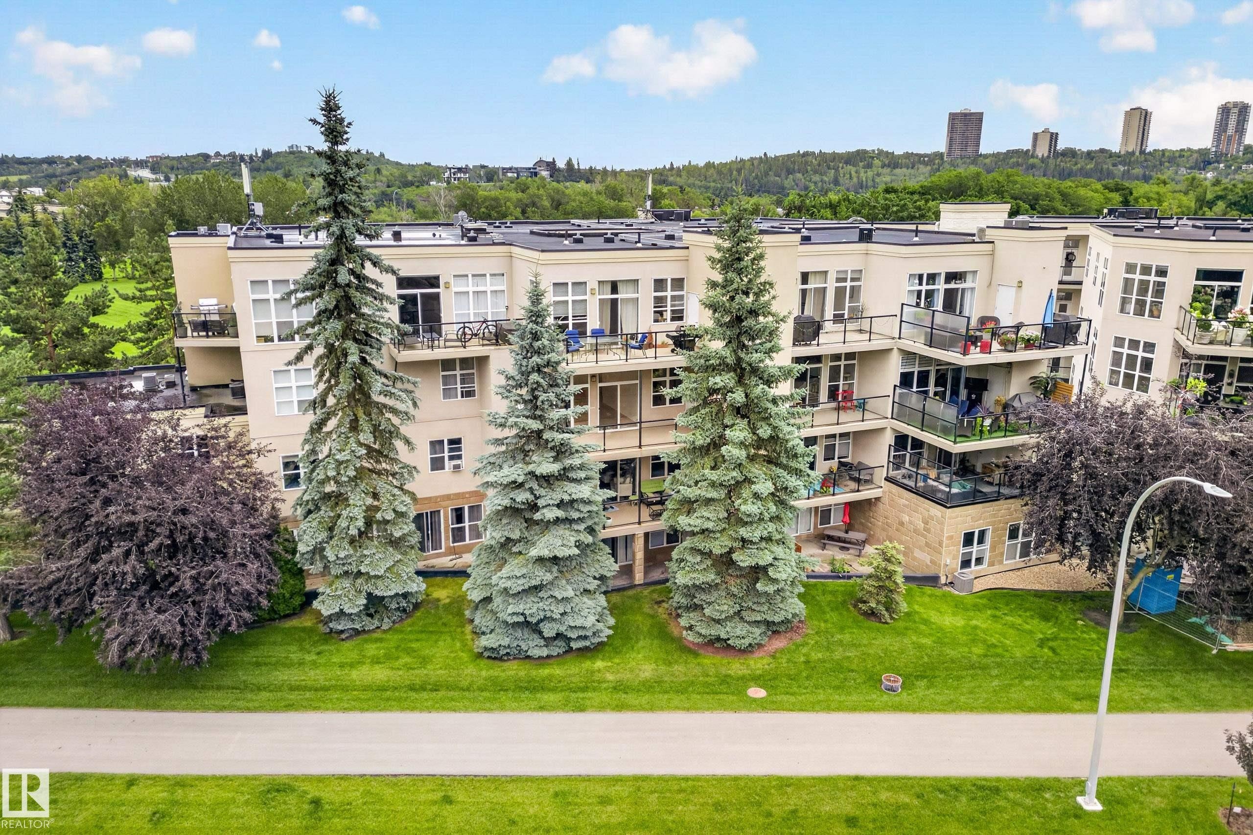 #304 9804 101 St Nw, Edmonton, AB - Outdoor With View