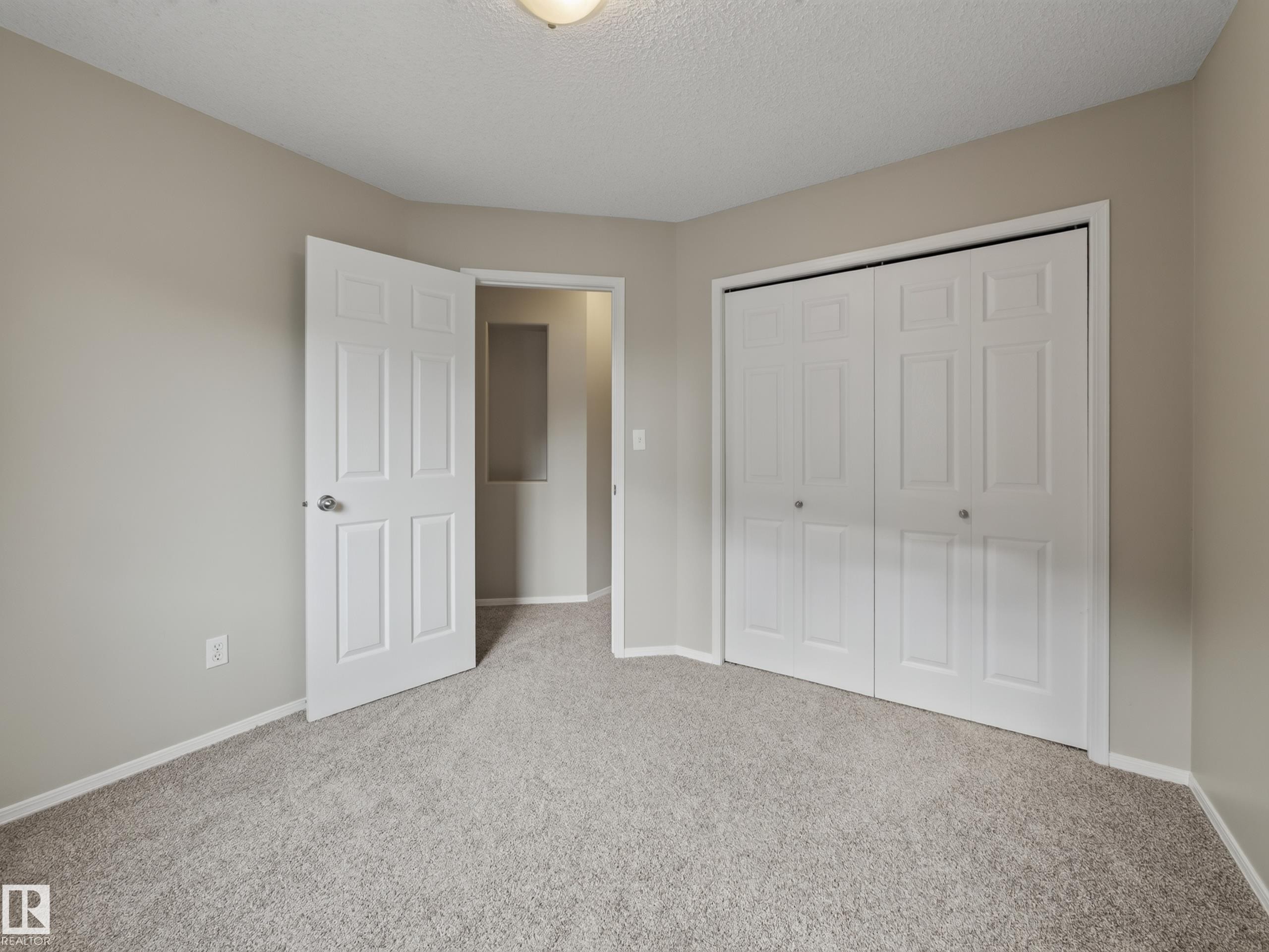 13003 101 Street Nw, Edmonton, AB - Indoor