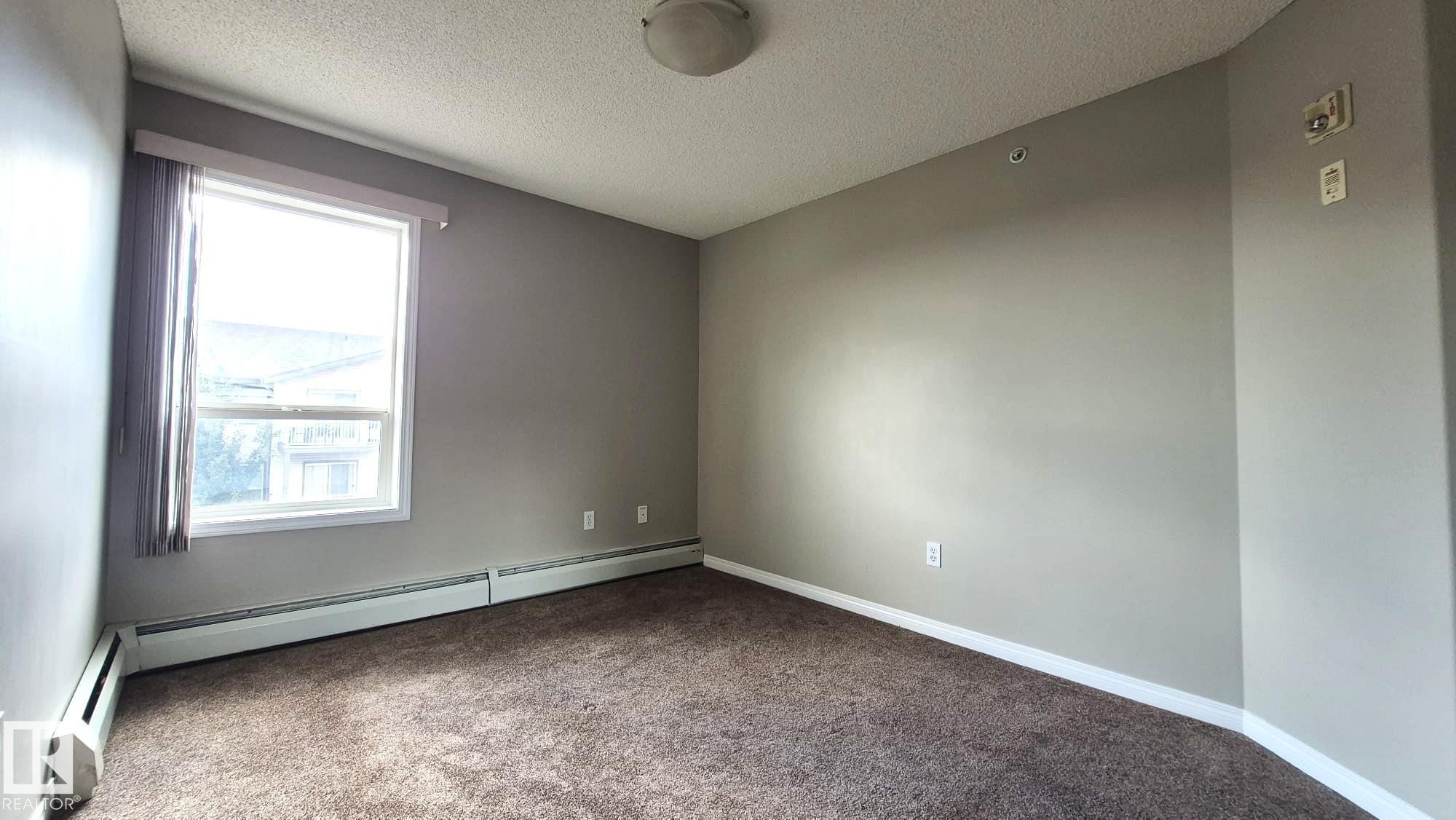 #422 151 Edwards Dr Sw, Edmonton, AB - Indoor Photo Showing Other Room