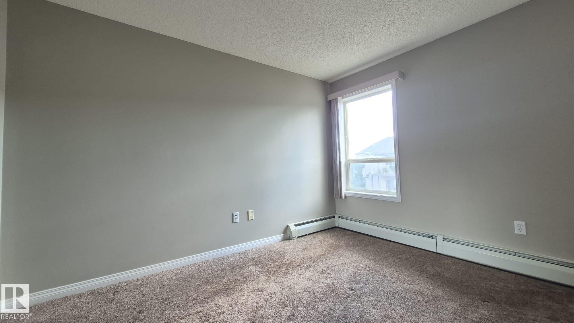 #422 151 Edwards Dr Sw, Edmonton, AB - Indoor Photo Showing Other Room