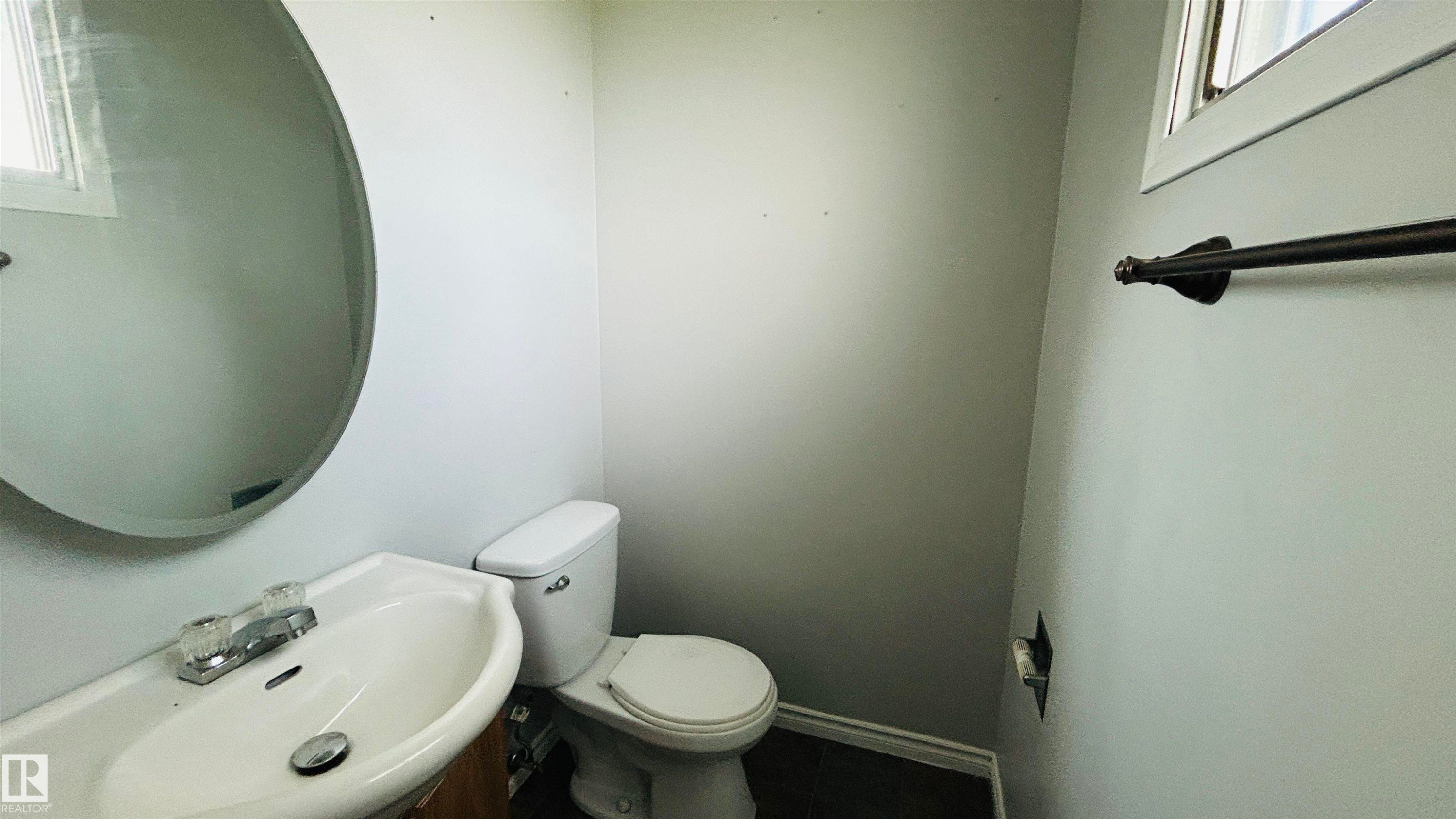 5102 57, Cold Lake, AB - Indoor Photo Showing Bathroom