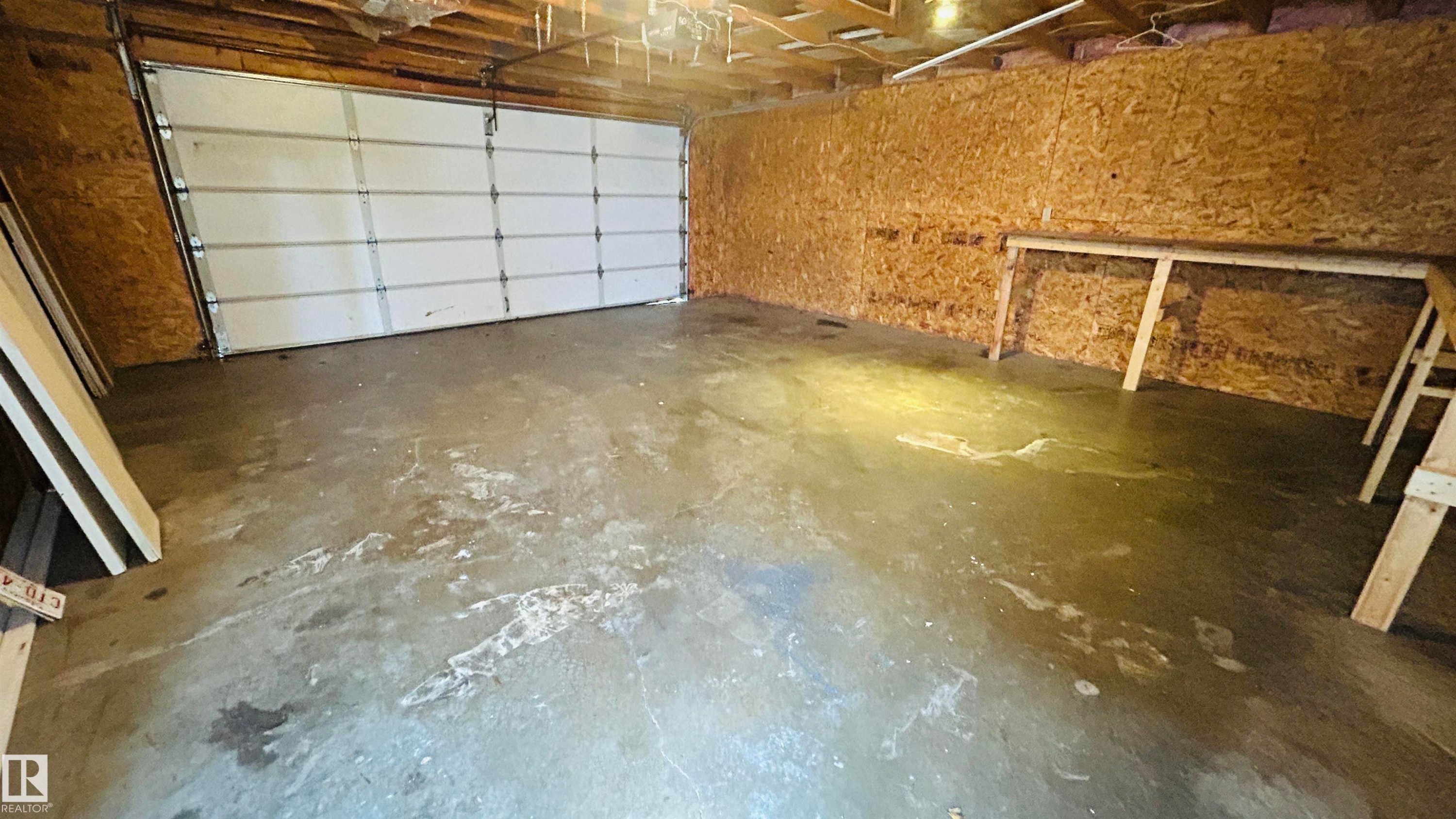 5102 57, Cold Lake, AB - Indoor Photo Showing Garage