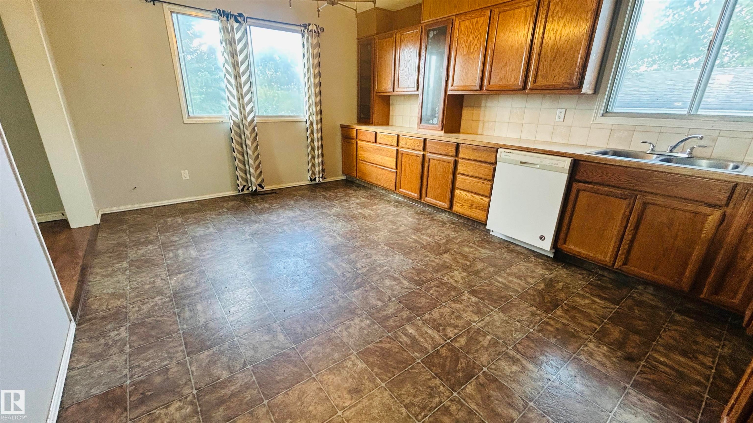 5102 57, Cold Lake, AB - Indoor Photo Showing Kitchen With Double Sink