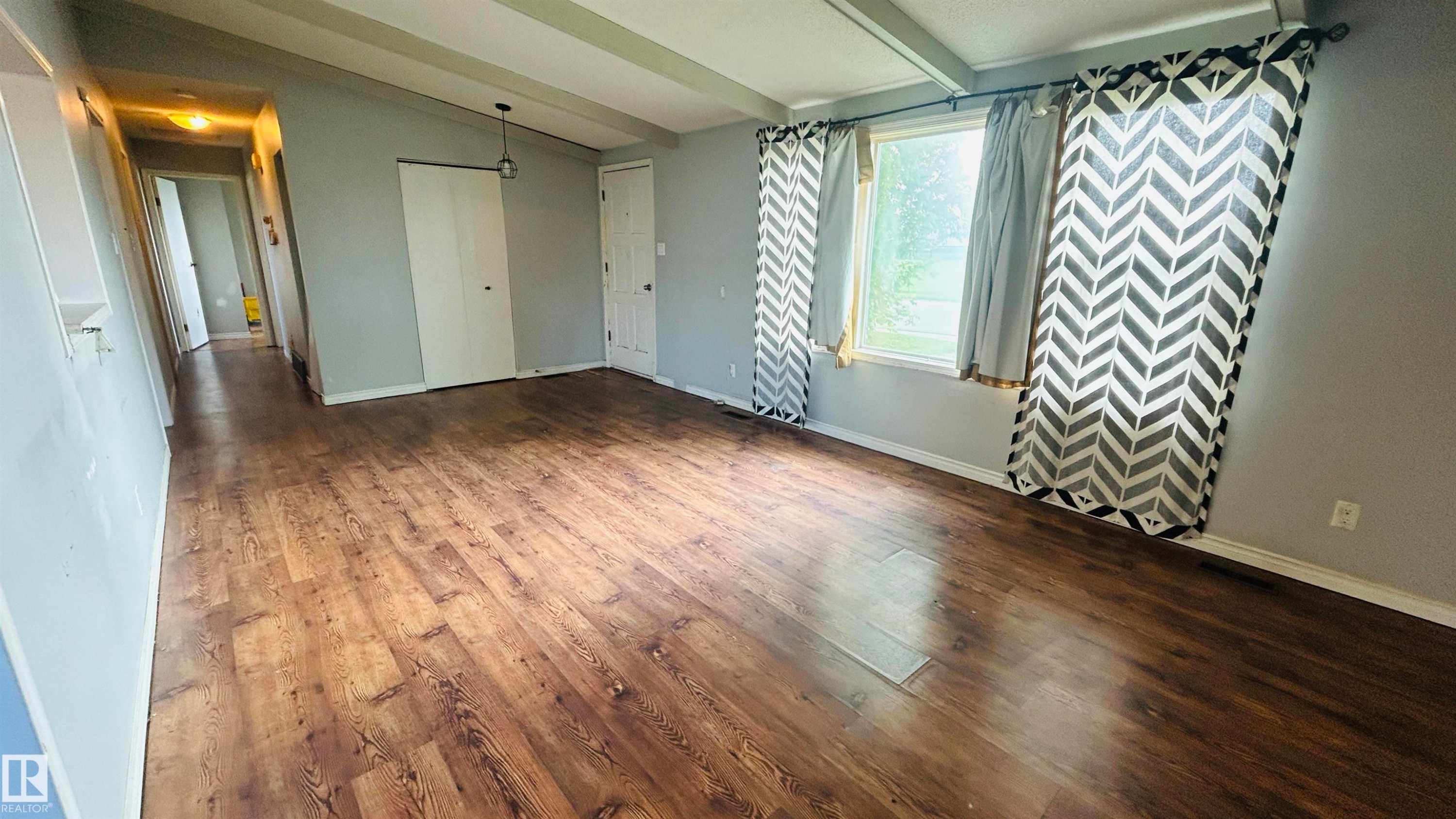 5102 57, Cold Lake, AB - Indoor Photo Showing Other Room