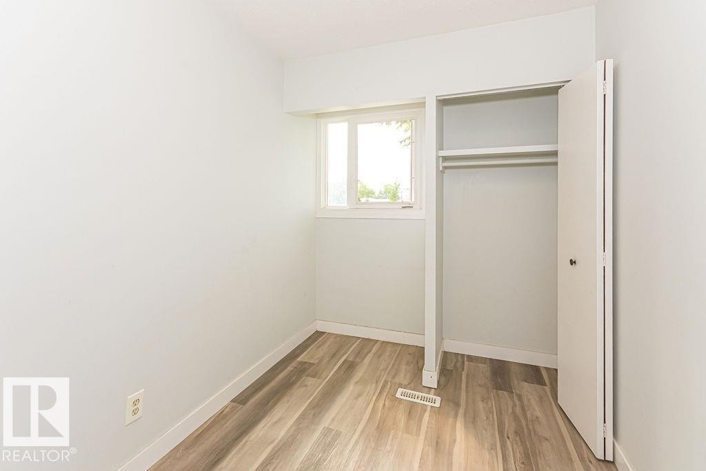 #5 14205 82 St Nw, Edmonton, AB - Indoor Photo Showing Other Room