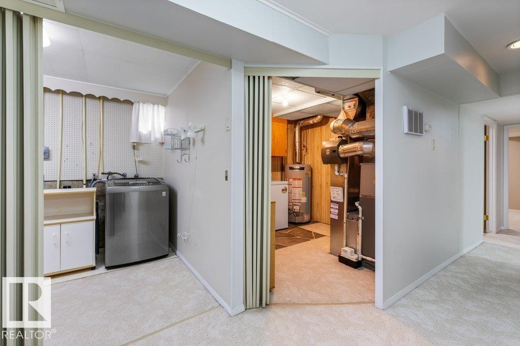 11217 38 Street Nw, Edmonton, AB - Indoor Photo Showing Other Room