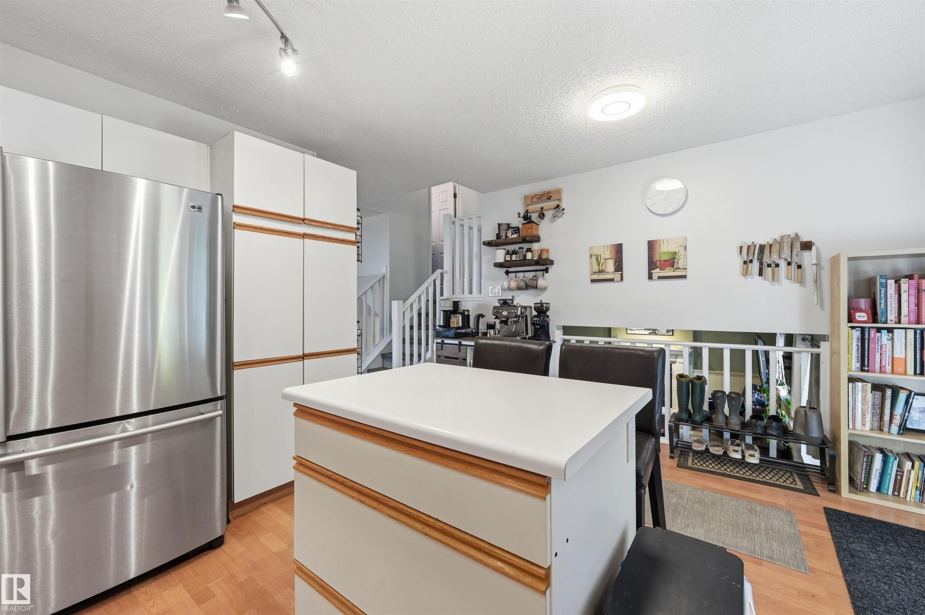 18639 72 Avenue Nw, Edmonton, AB - Indoor Photo Showing Other Room