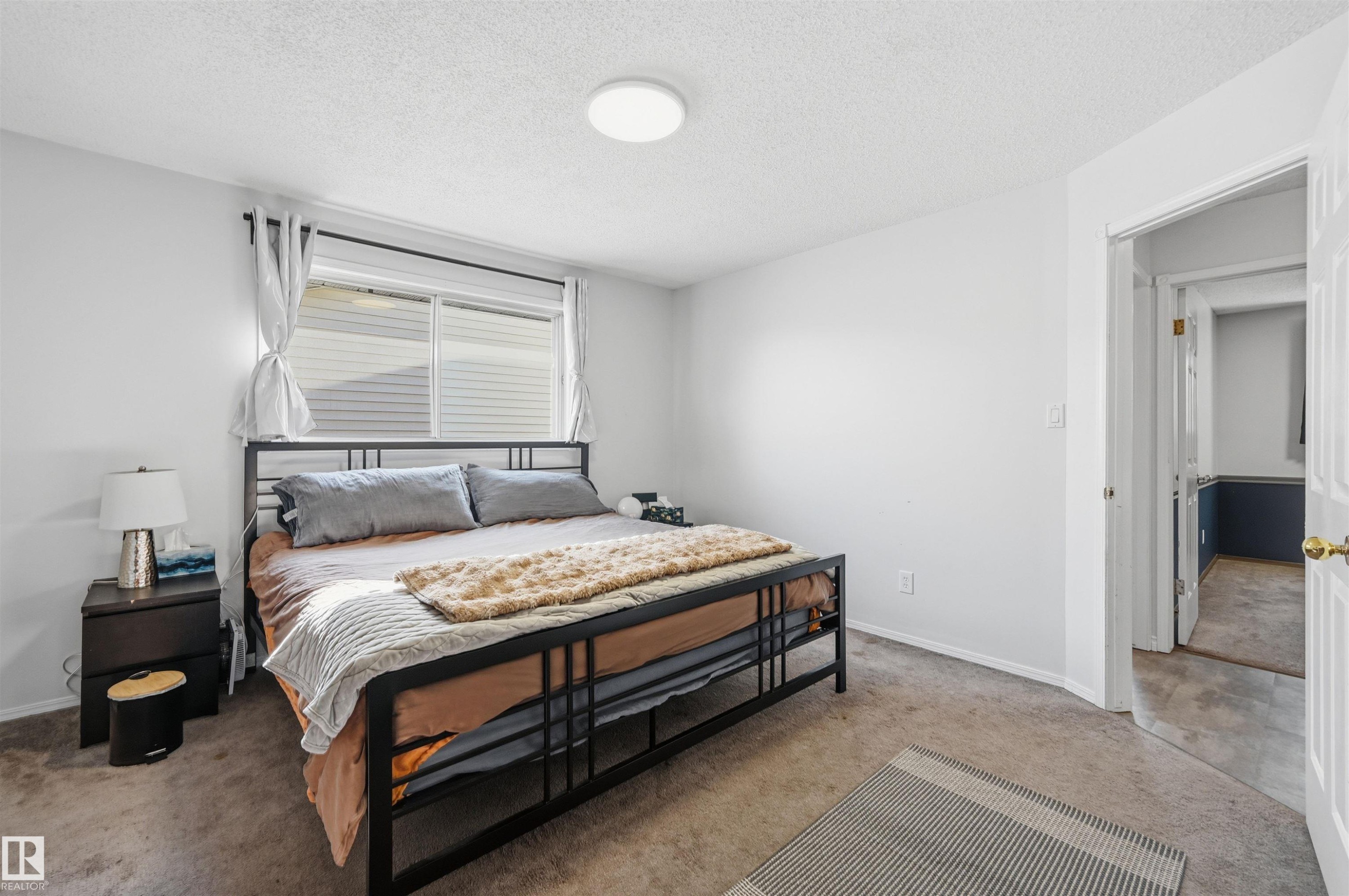 18639 72 Avenue Nw, Edmonton, AB - Indoor Photo Showing Bedroom