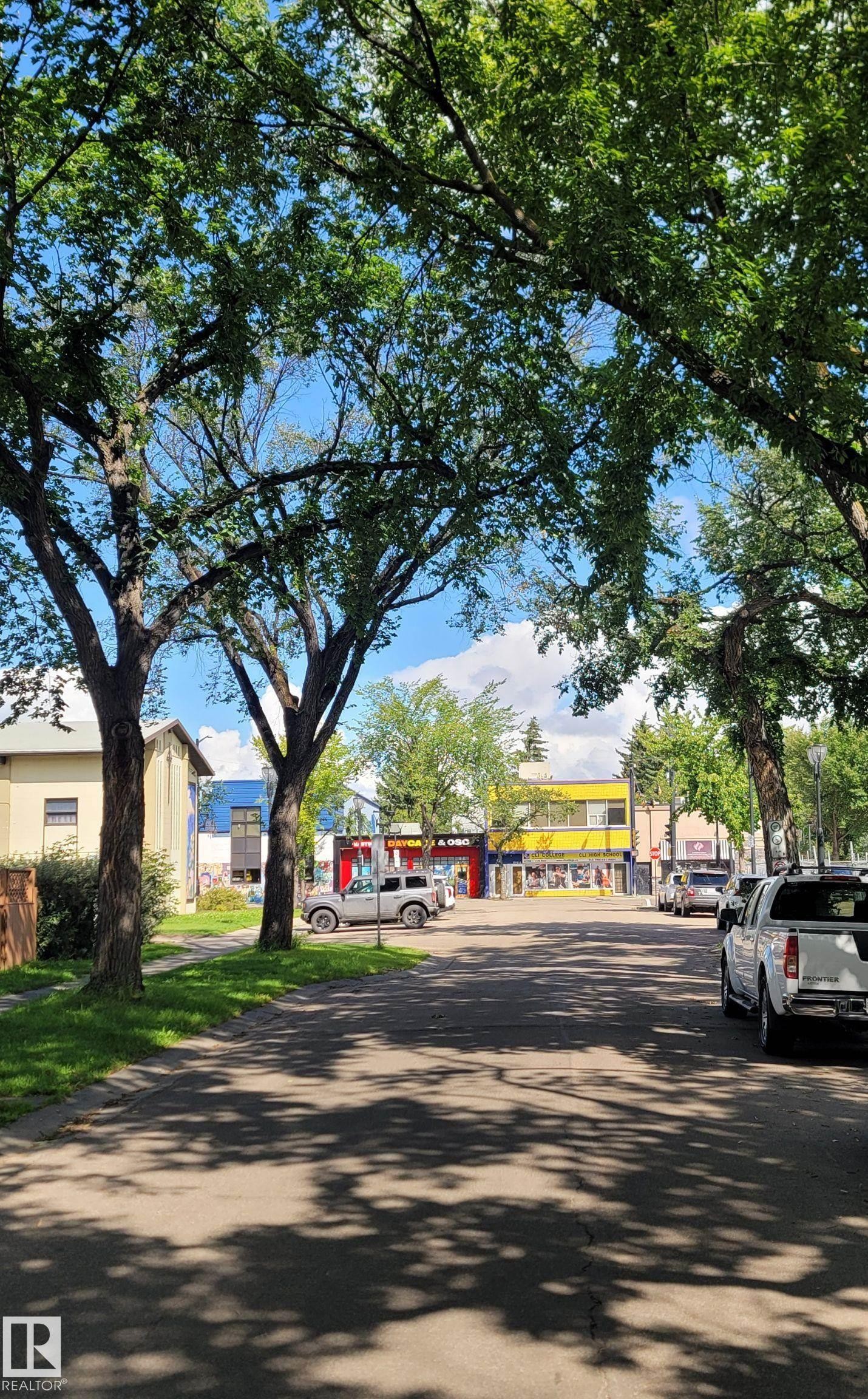 11720 87 Street Nw, Edmonton, AB - Outdoor With View