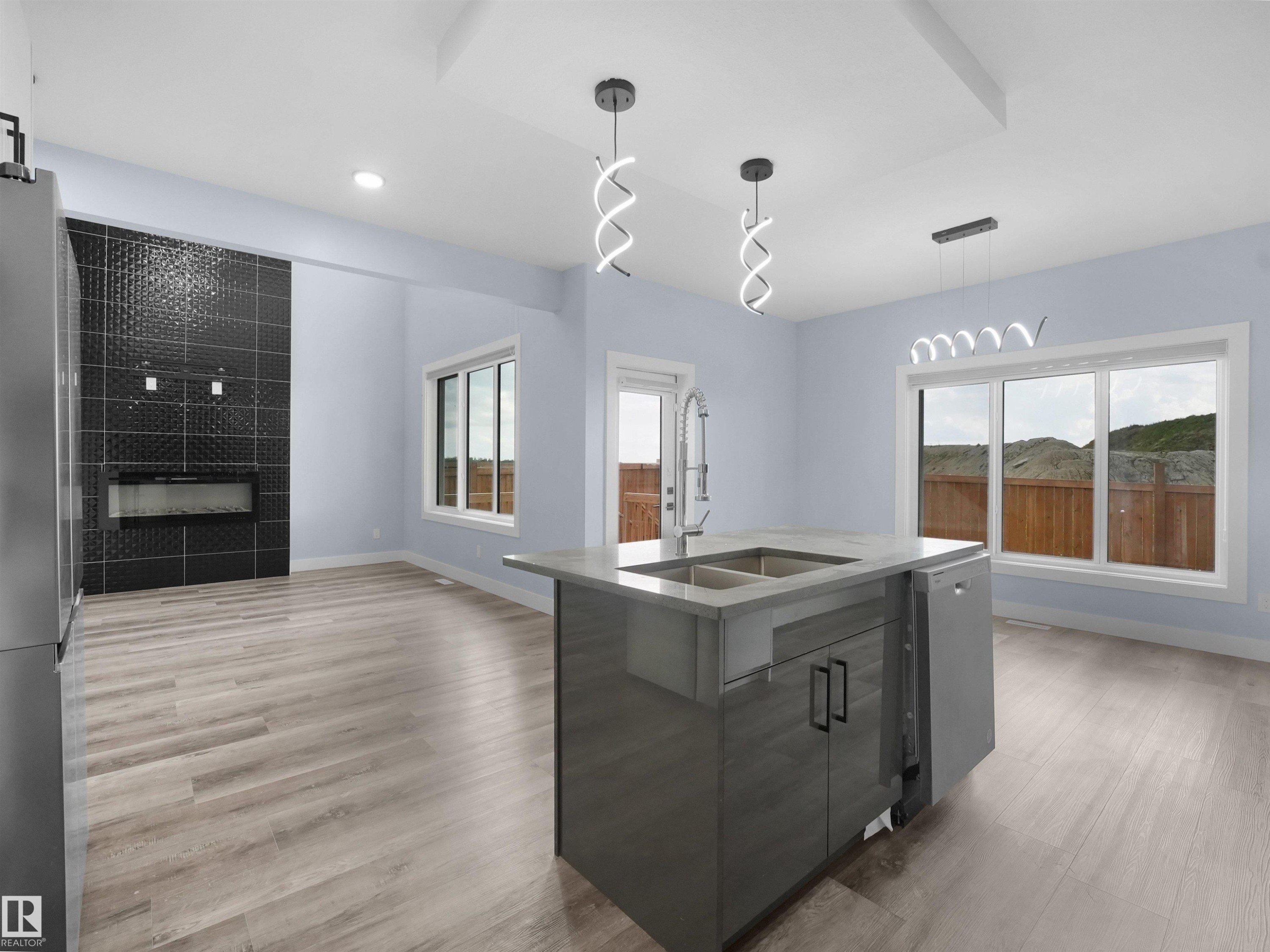 829 Morris Avenue, Leduc, AB - Indoor Photo Showing Kitchen With Double Sink