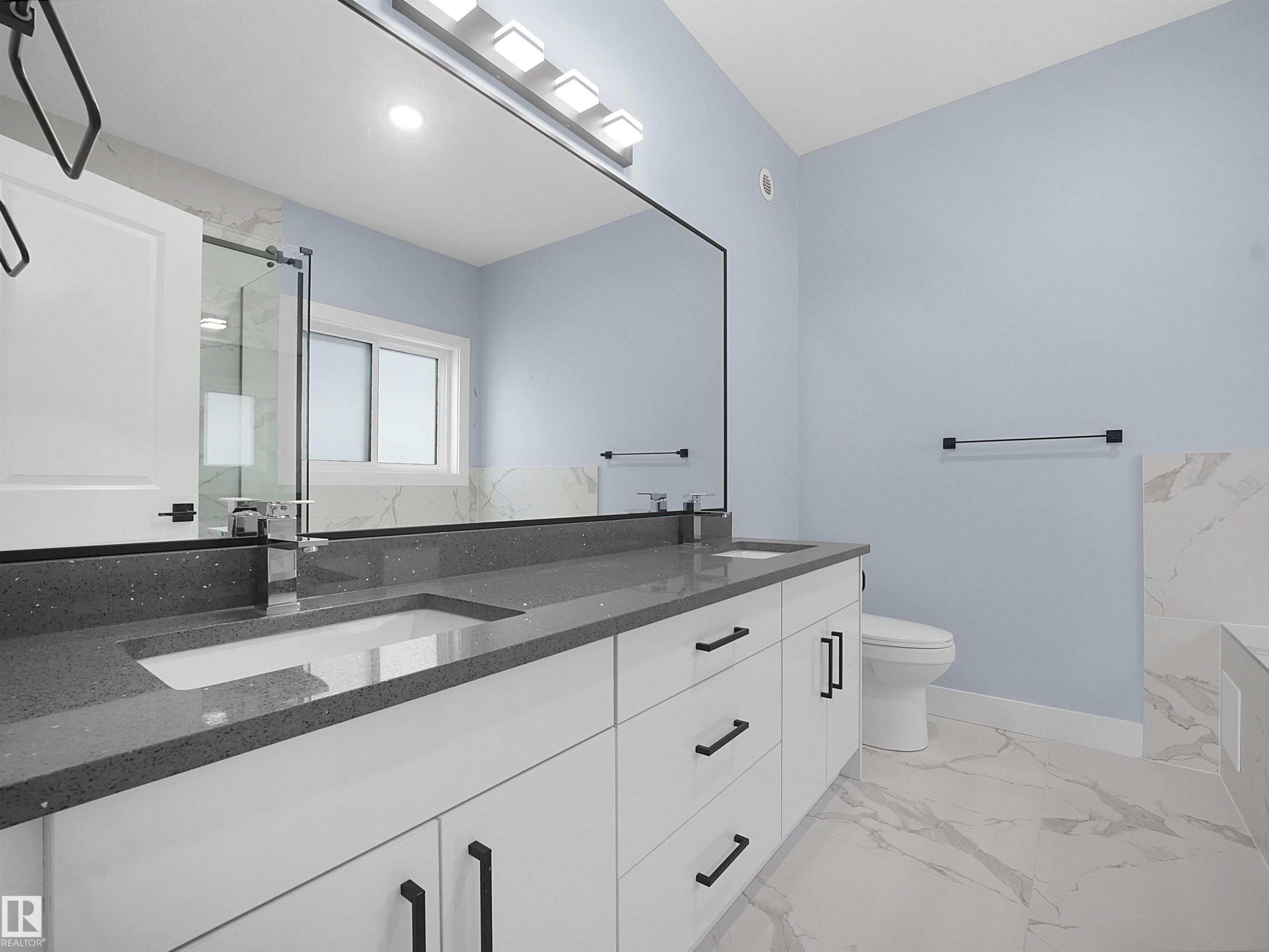 829 Morris Avenue, Leduc, AB - Indoor Photo Showing Bathroom